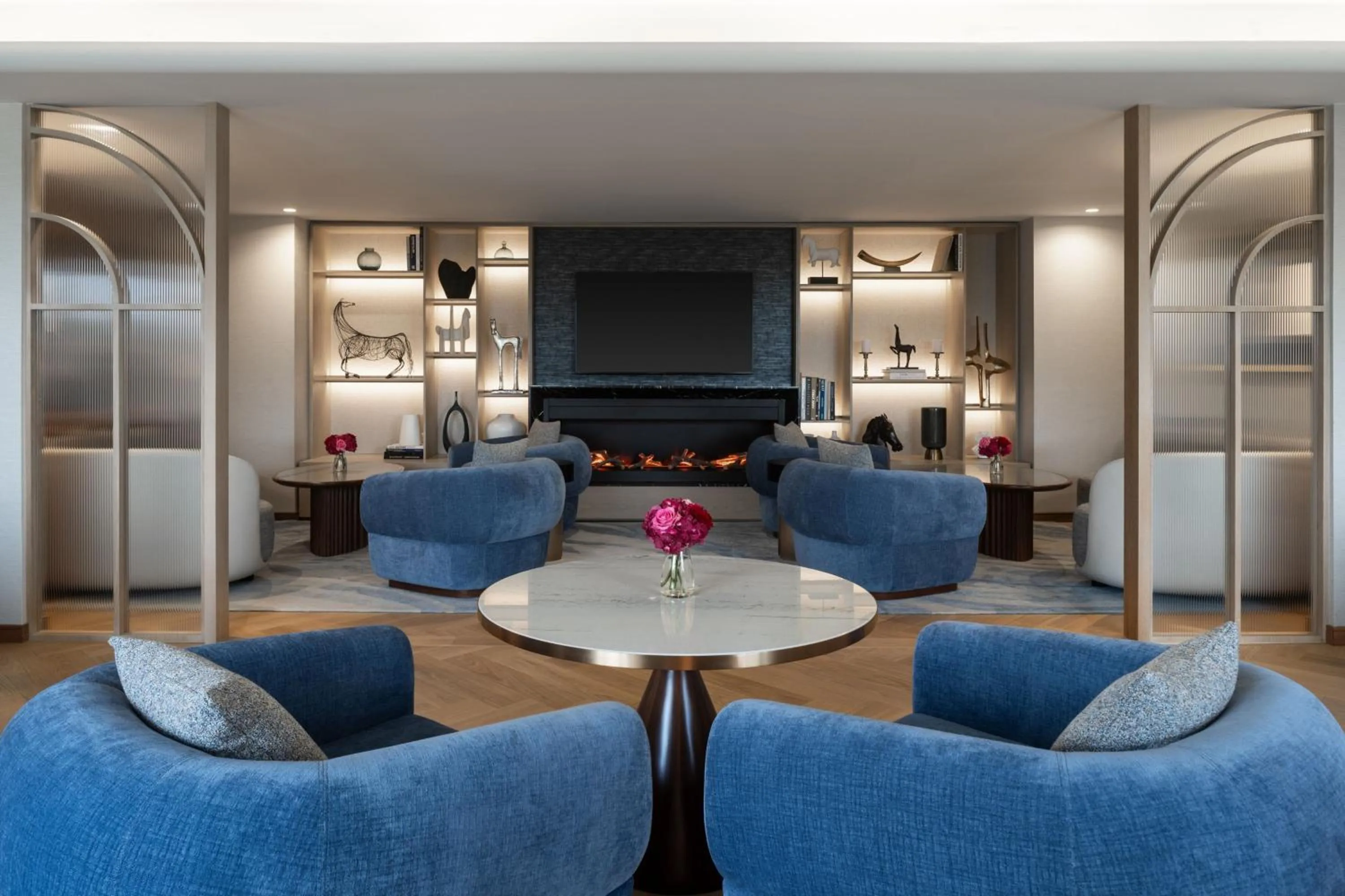 Living room in The Ritz-Carlton Dallas, Las Colinas