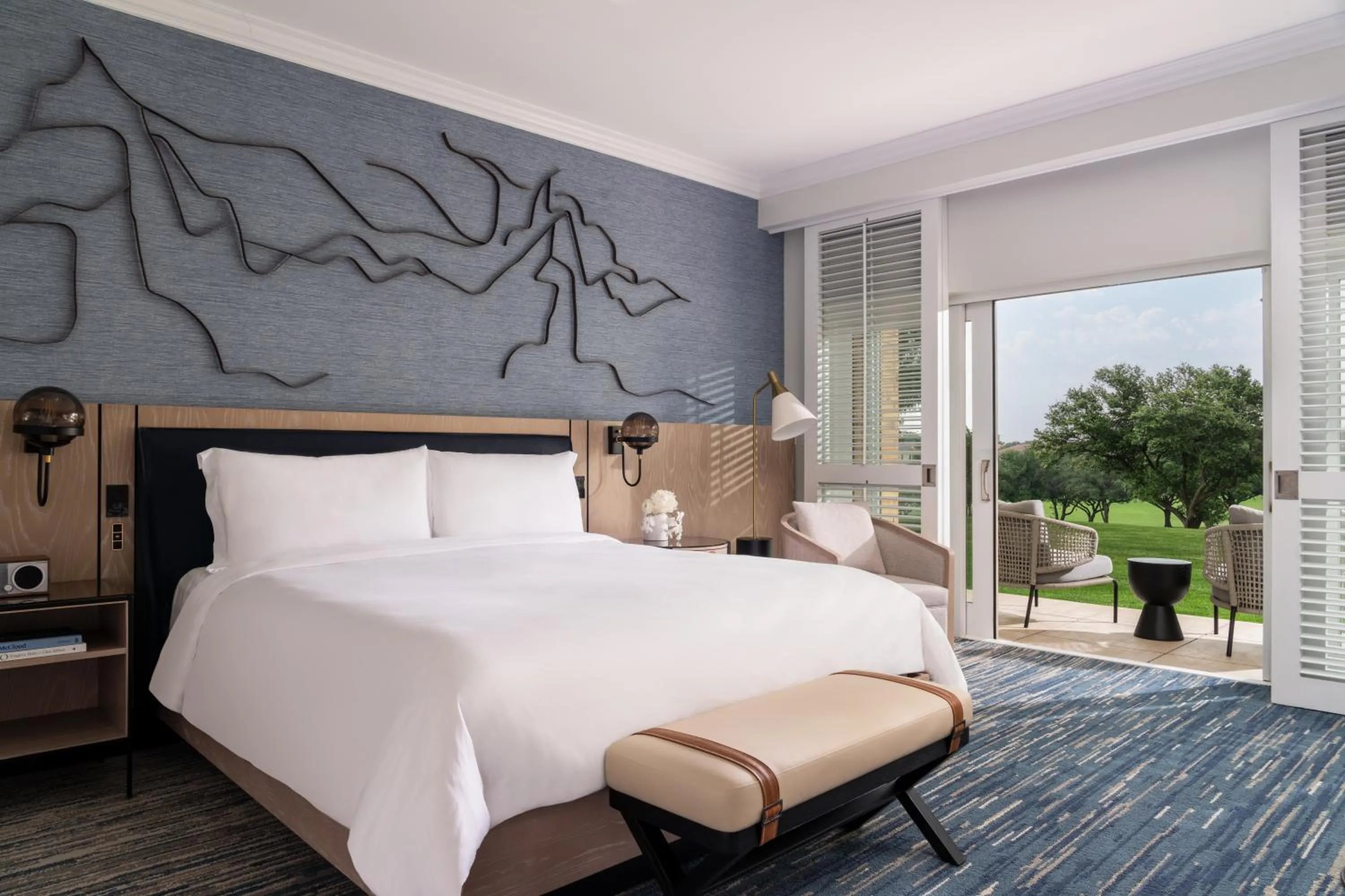 Bed in The Ritz-Carlton Dallas, Las Colinas