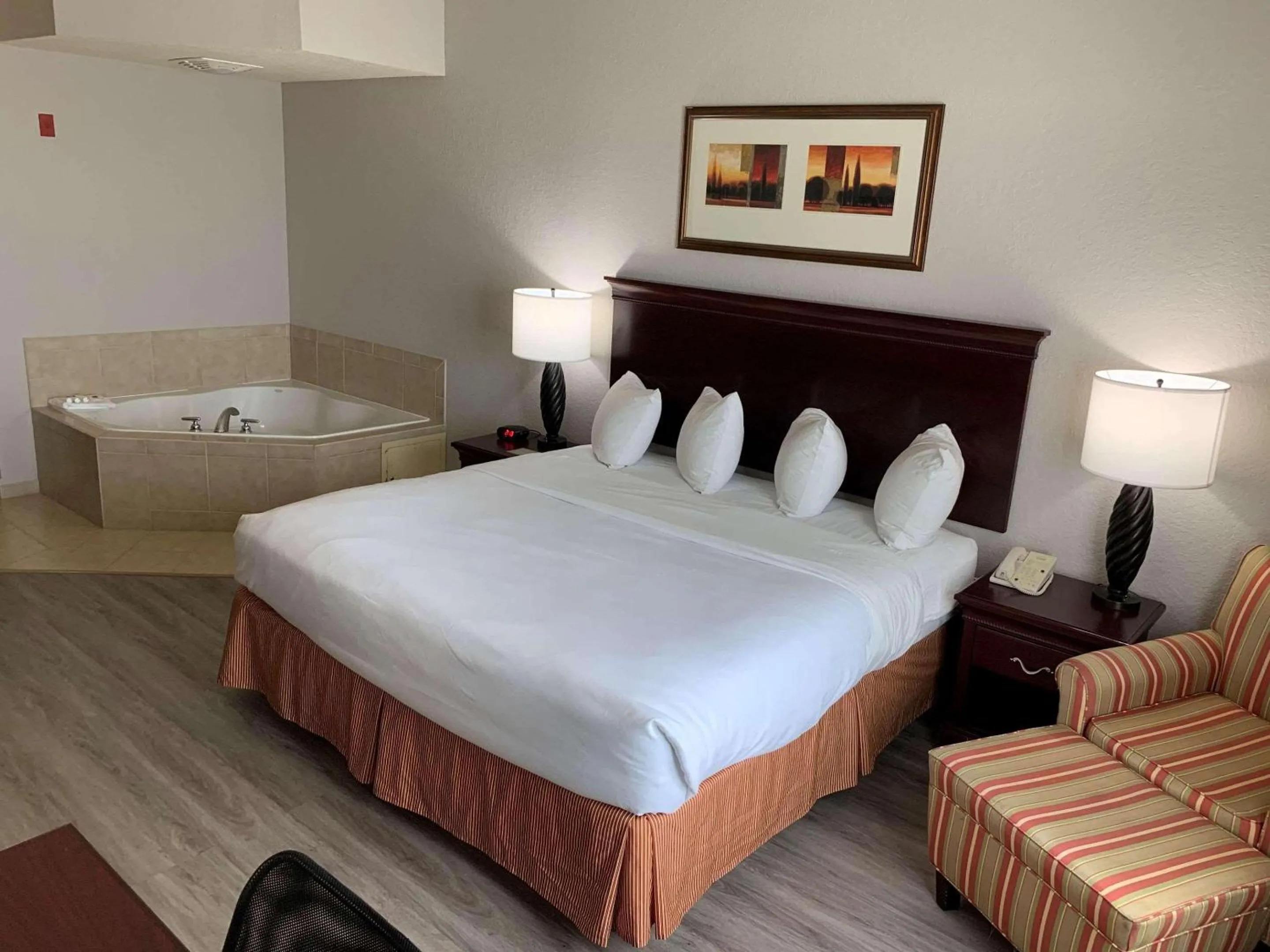 Bedroom, Bed in Country Inn & Suites by Radisson, Jacksonville West, FL