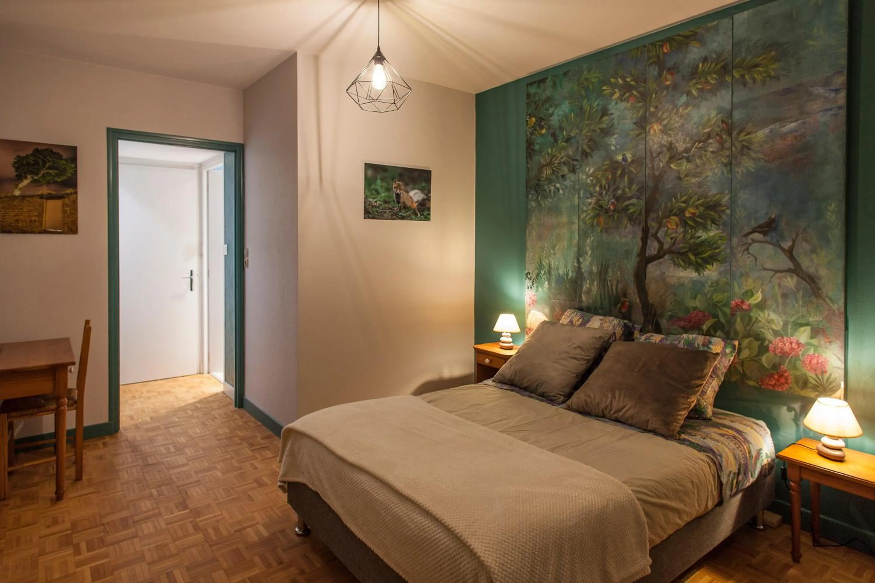 Bedroom, Bed in Chambres d'hôtes Domaine des Iris