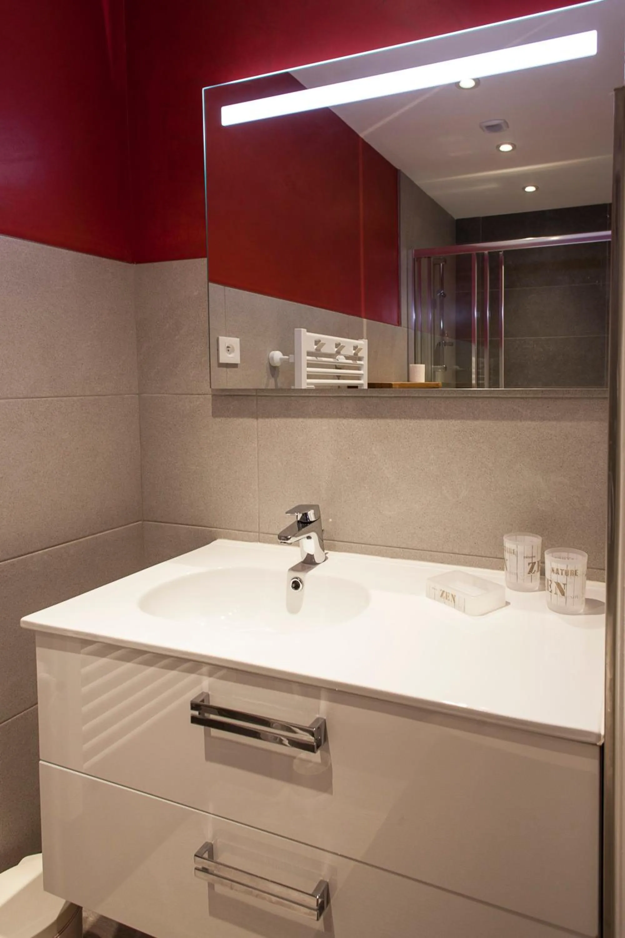 Bathroom in Chambres d'hôtes Domaine des Iris