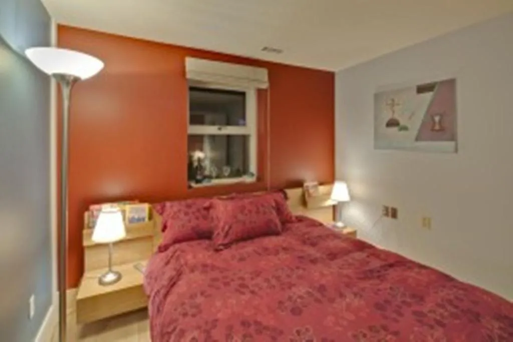 Bed in House On Dunbar B&B