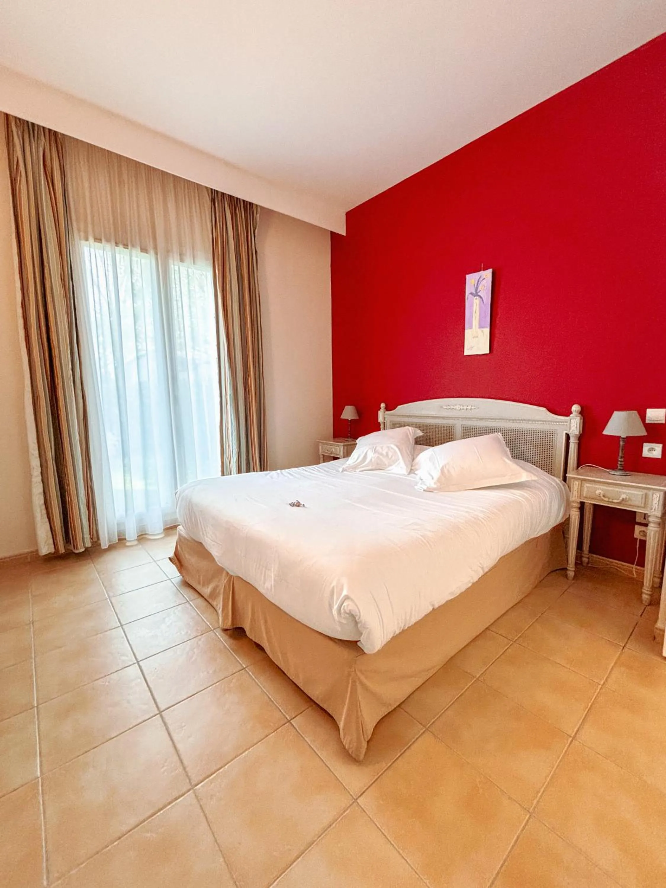 Bedroom, Bed in Tulip Inn Honfleur Residence & Spa