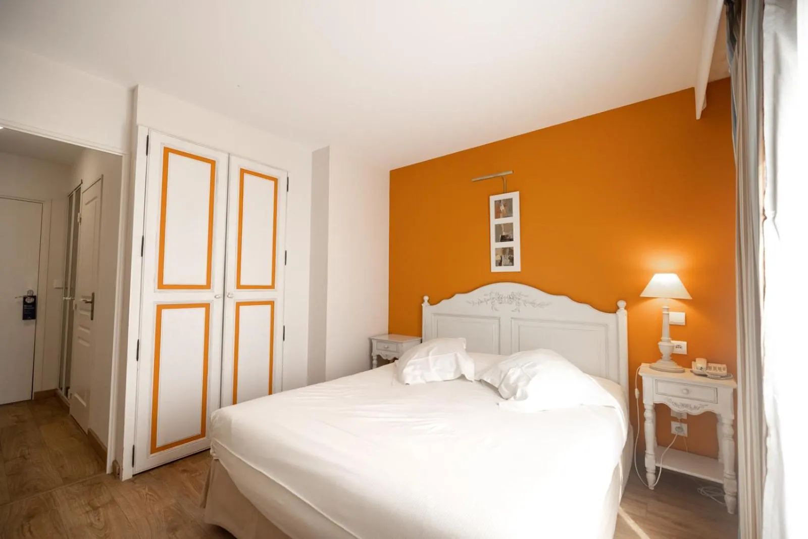 Photo of the whole room, Bed in Tulip Inn Honfleur Residence & Spa