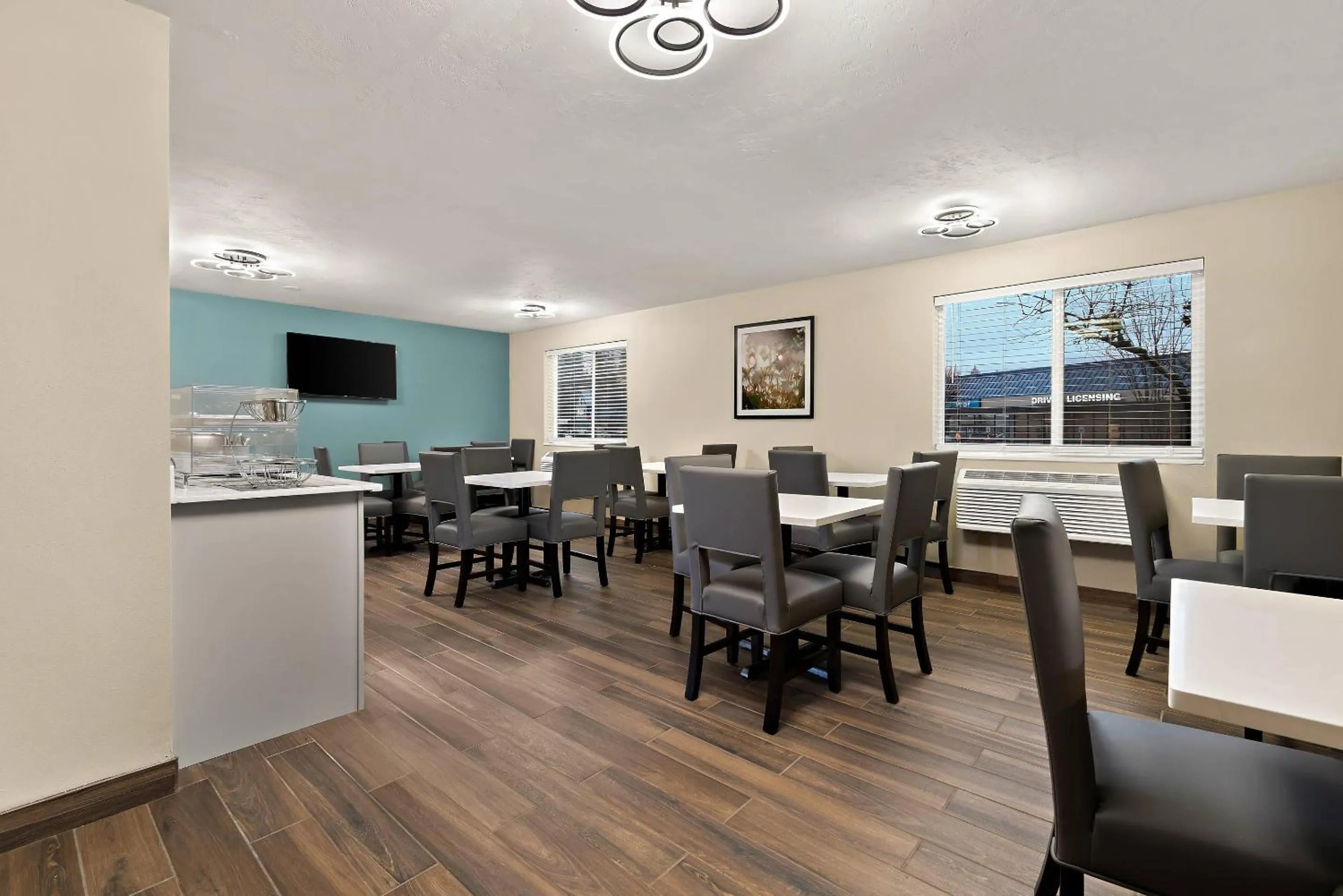 Seating area in Sleep Inn Kelso Longview