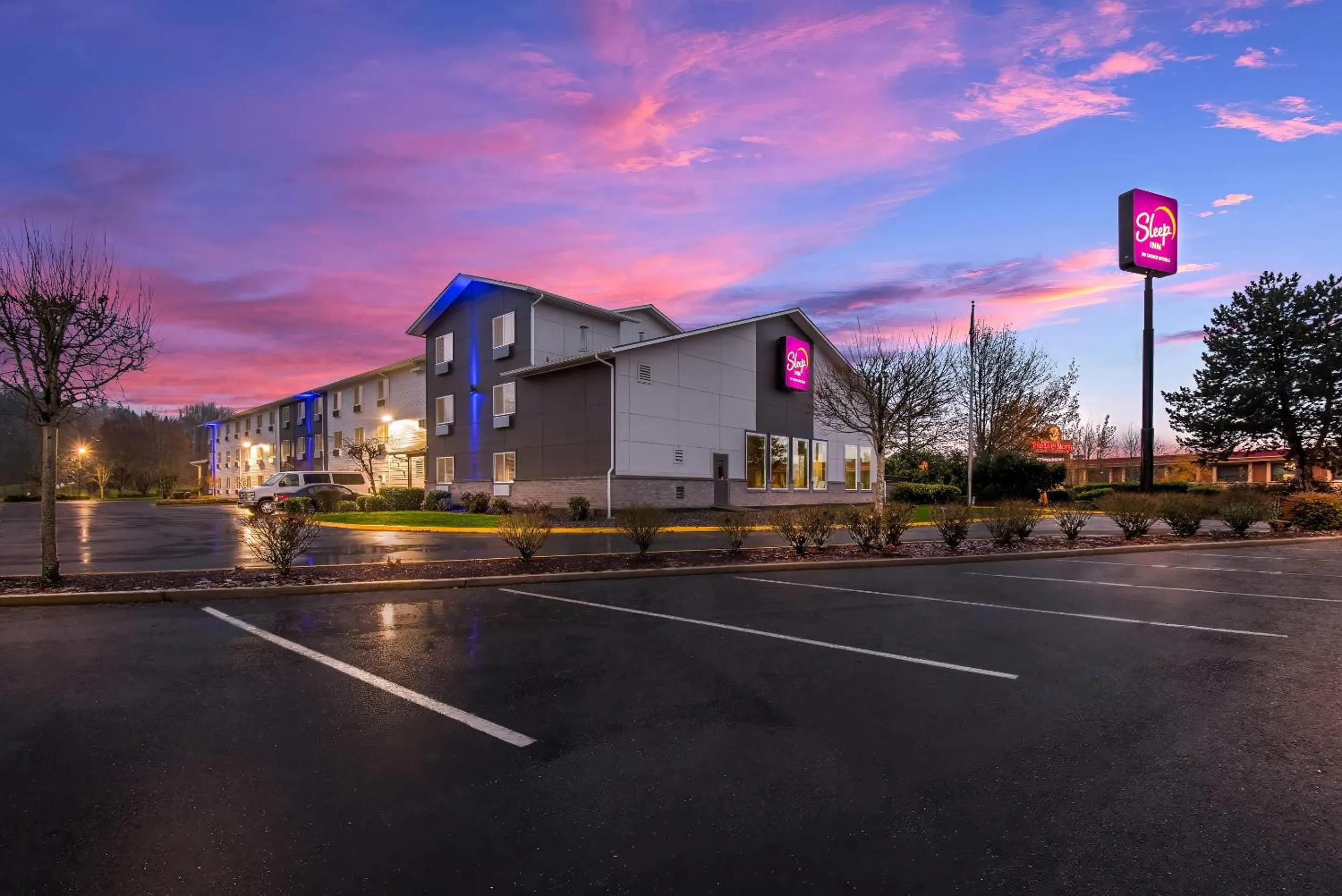 Property building in Sleep Inn Kelso Longview