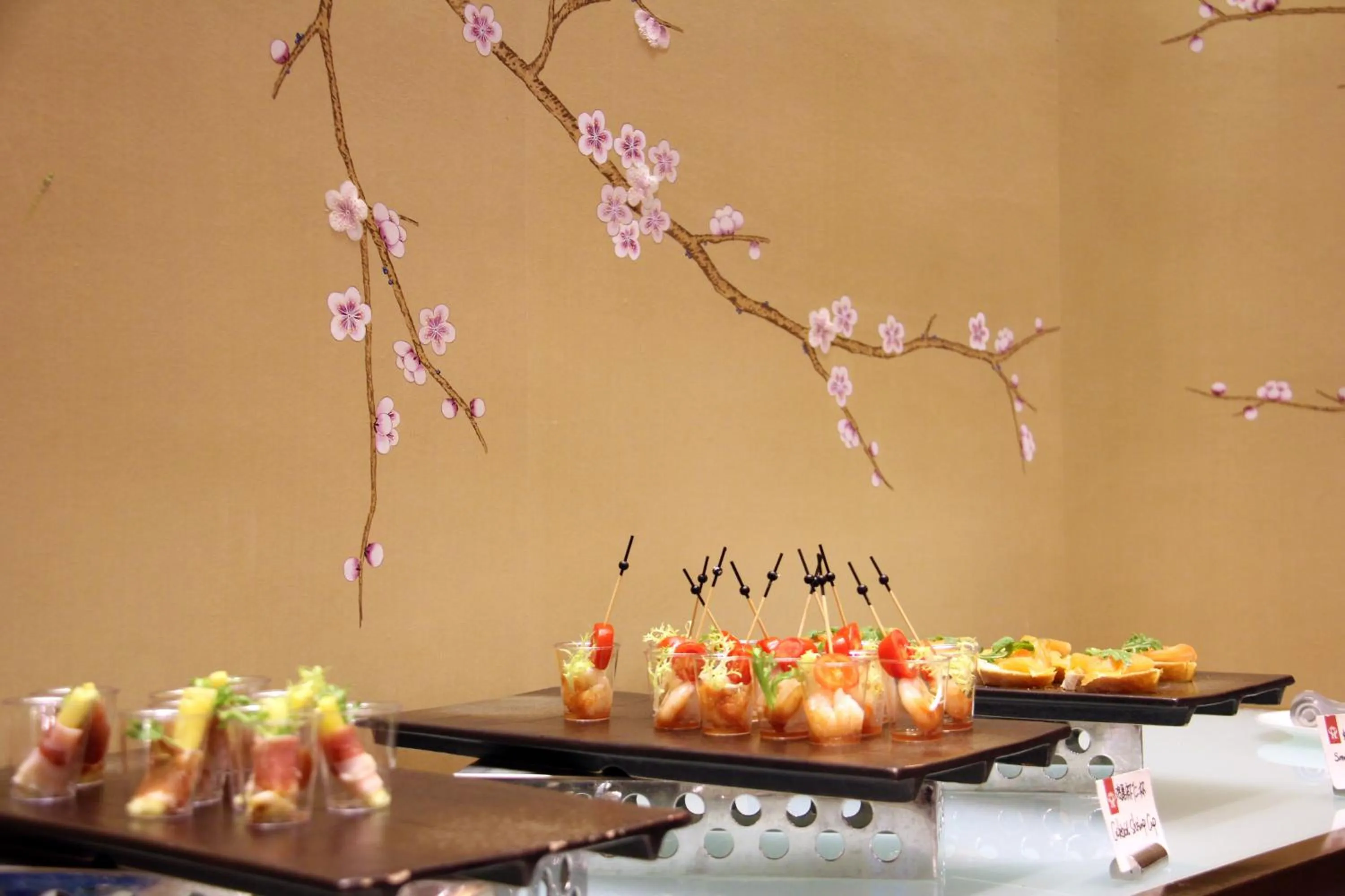 Meals in HUALUXE Shanghai Twelve At Hengshan