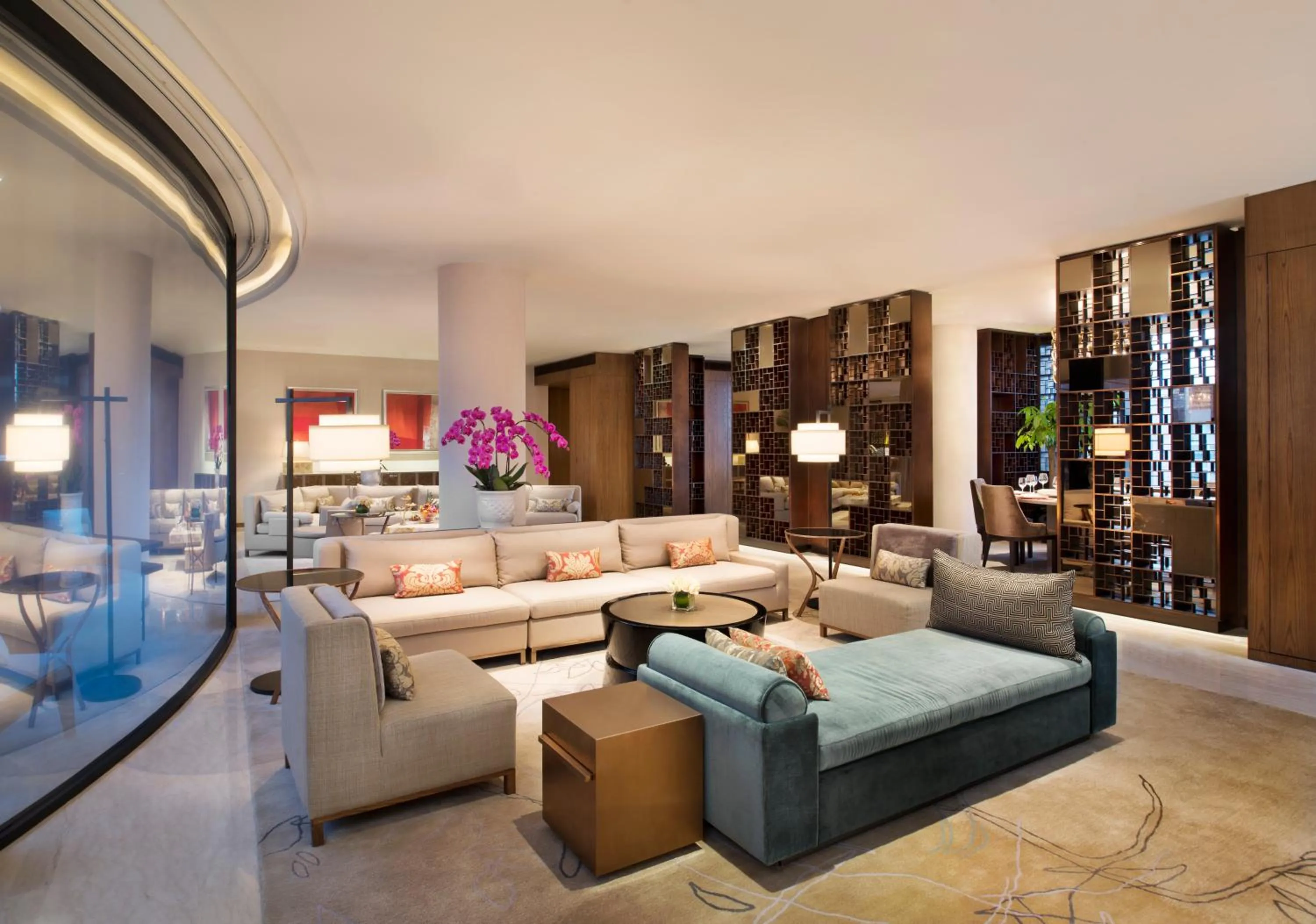 Seating area in HUALUXE Shanghai Twelve At Hengshan