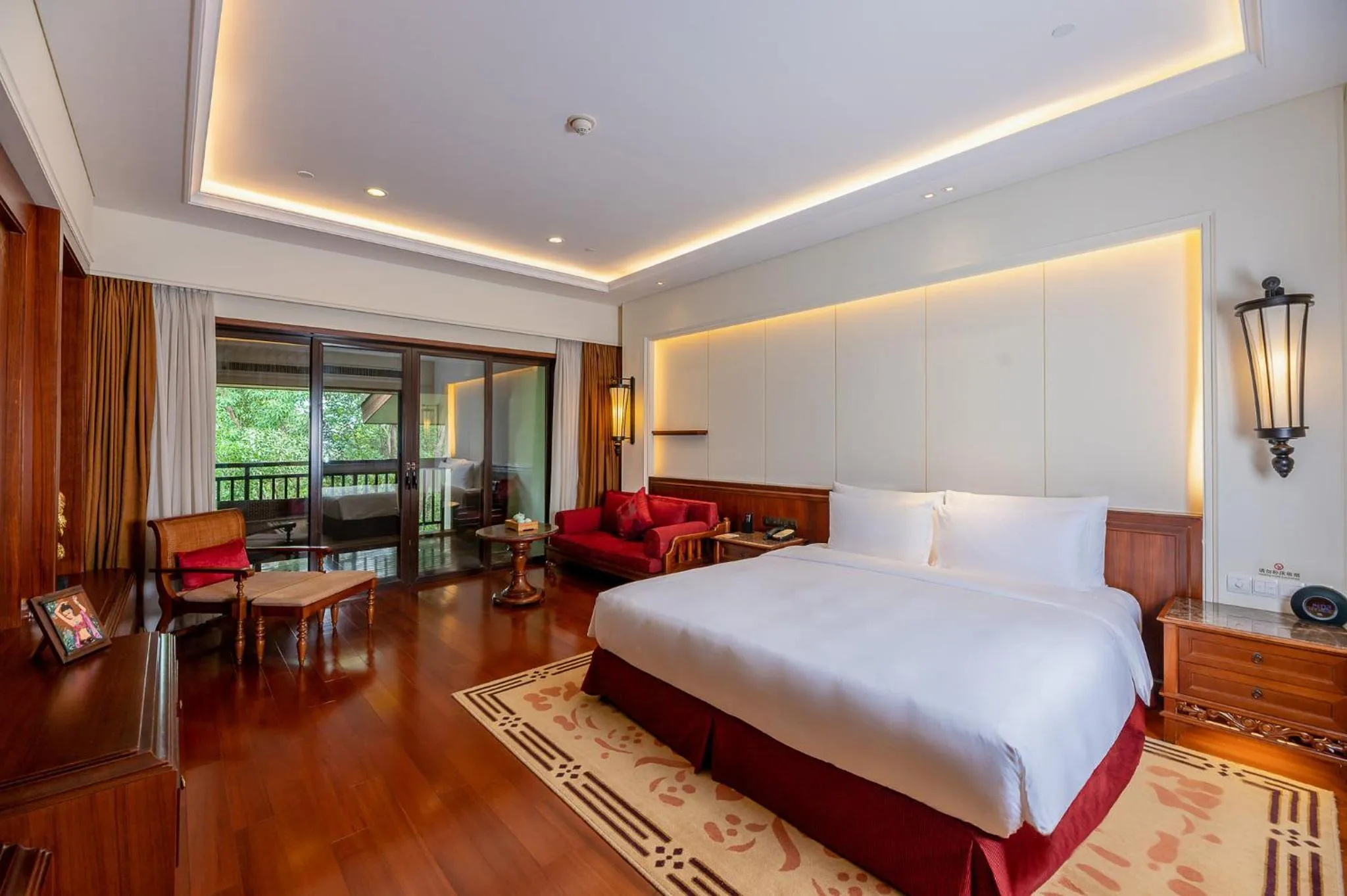 Photo of the whole room, Bed in InterContinental Xishuangbanna Resort by IHG