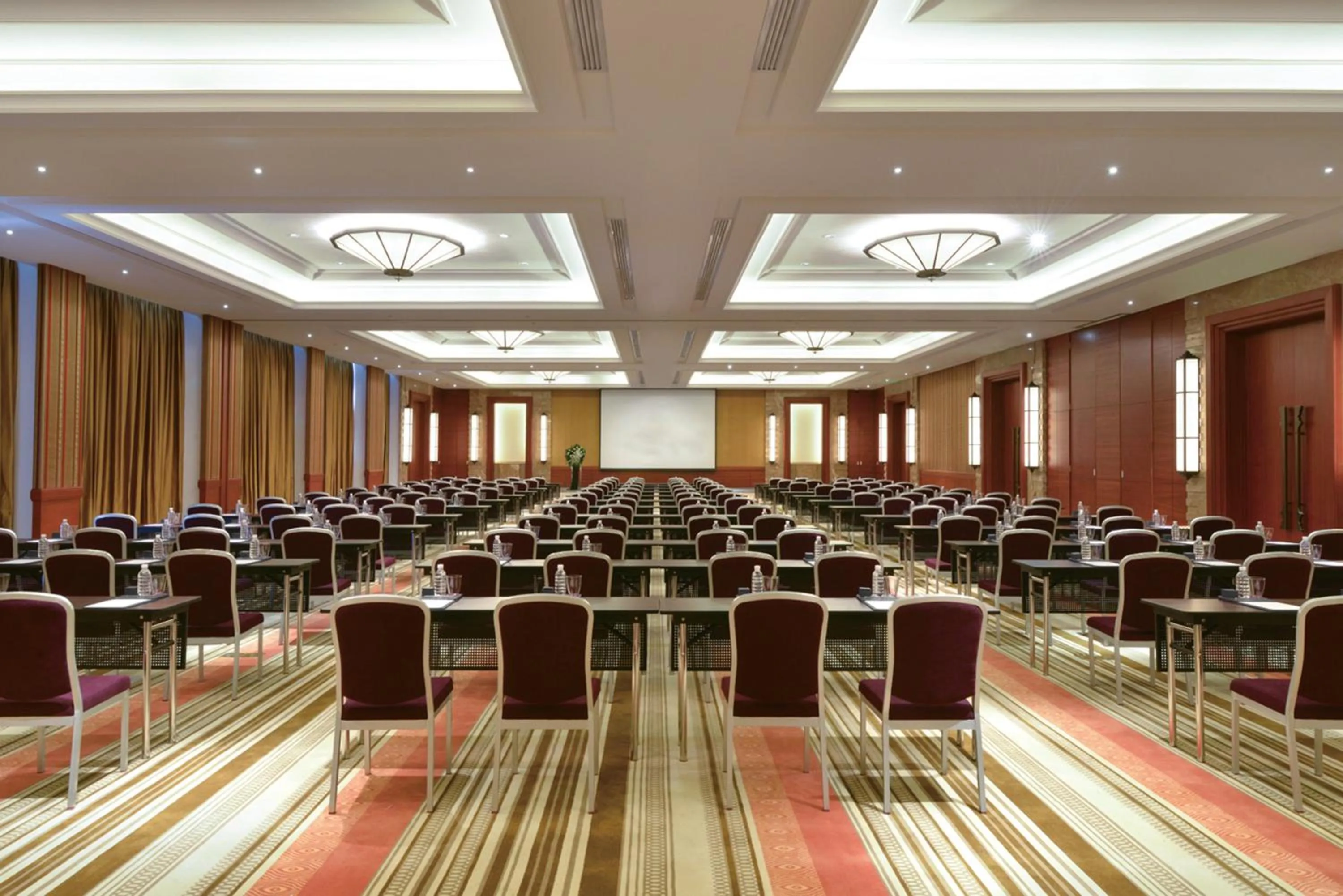 Meeting/conference room in InterContinental Xishuangbanna Resort by IHG