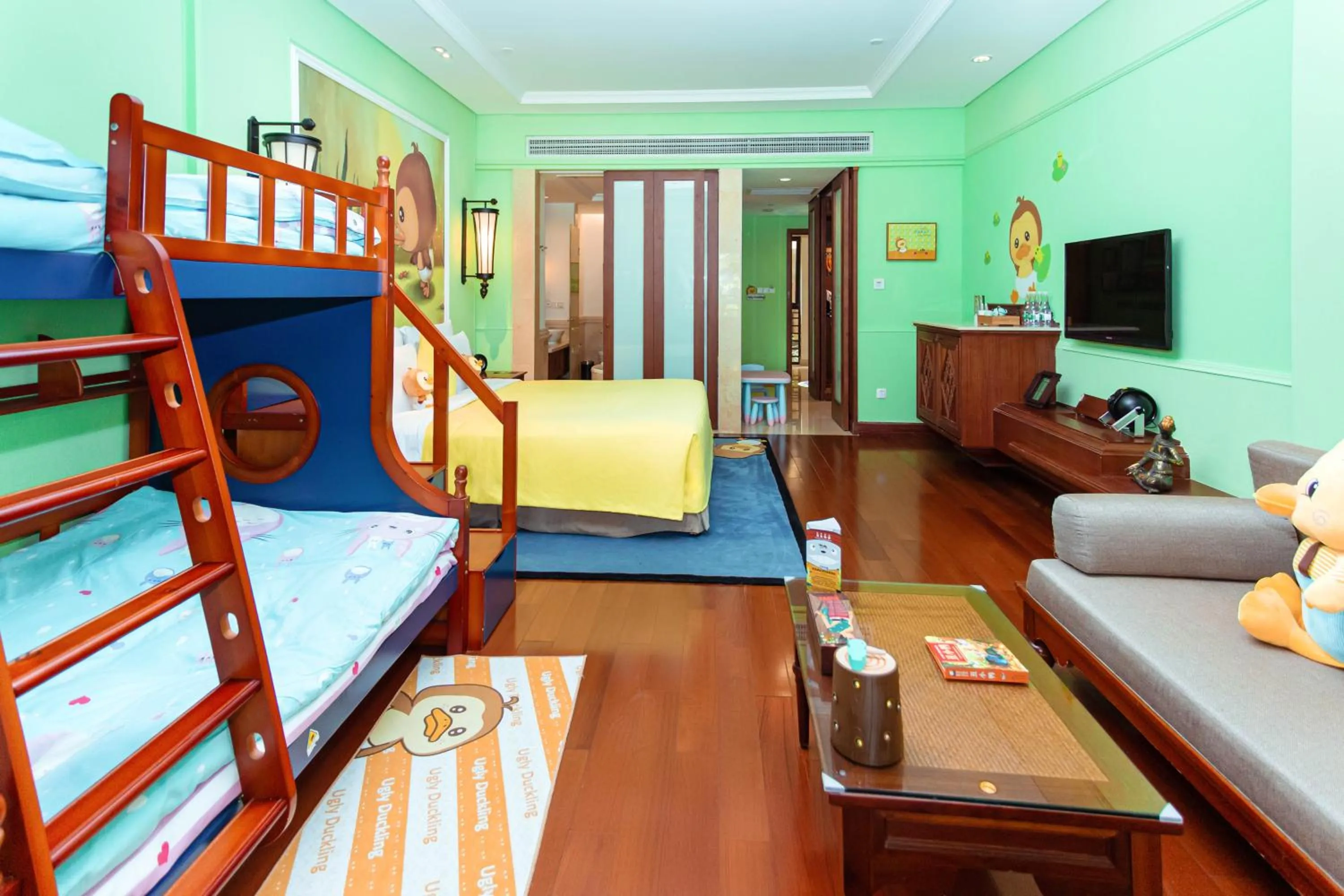 Bed in InterContinental Xishuangbanna Resort by IHG