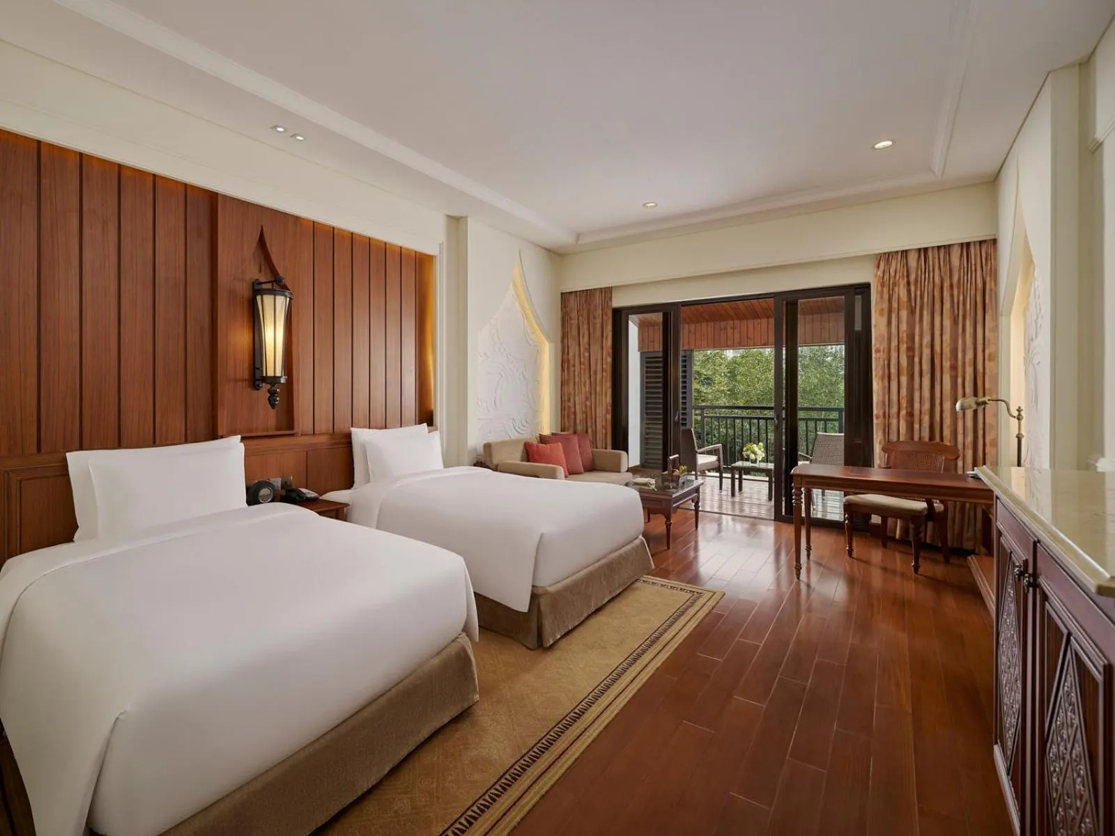 Bed in InterContinental Xishuangbanna Resort by IHG