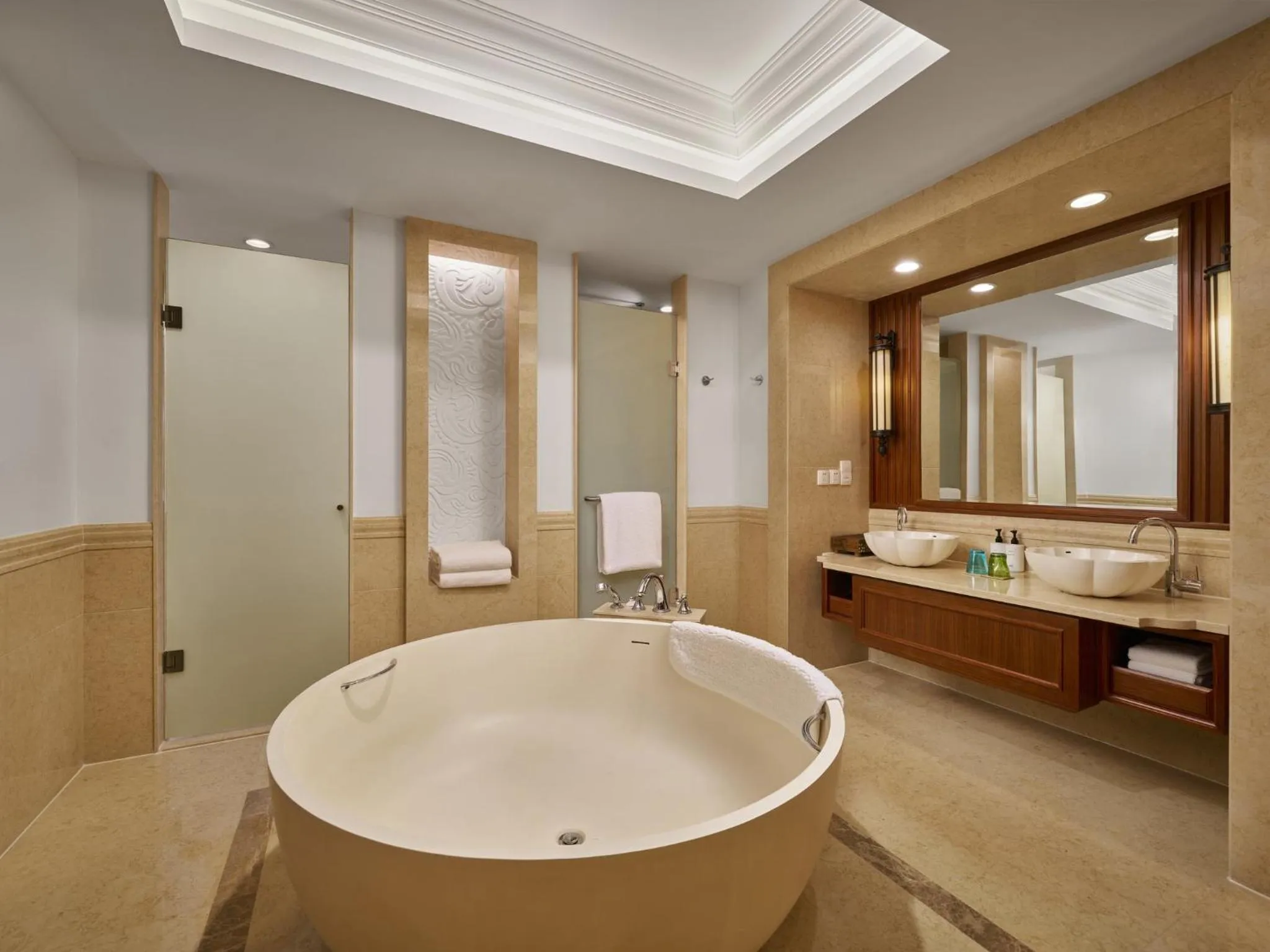 Photo of the whole room in InterContinental Xishuangbanna Resort by IHG