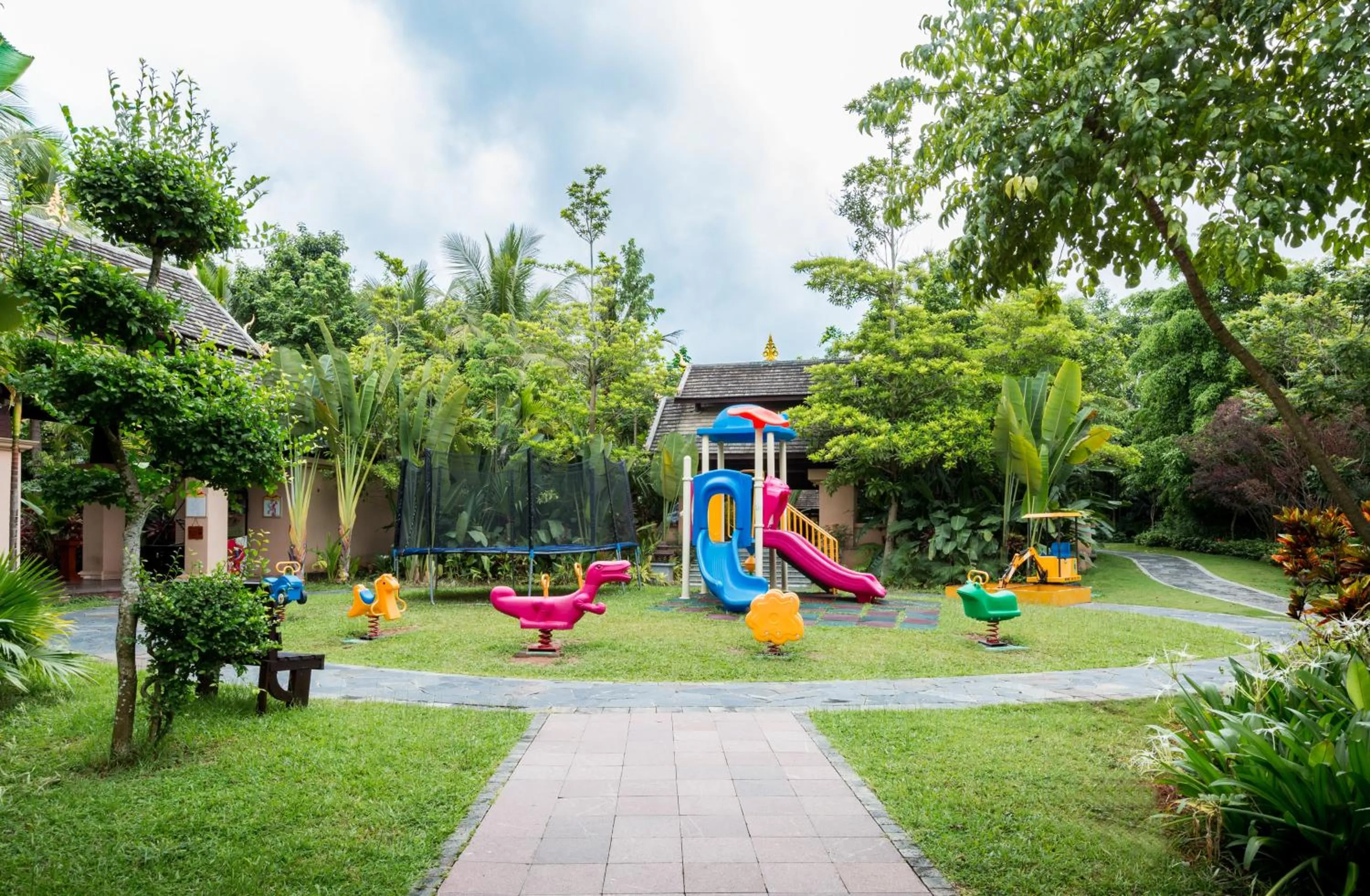 Area and facilities in InterContinental Xishuangbanna Resort by IHG