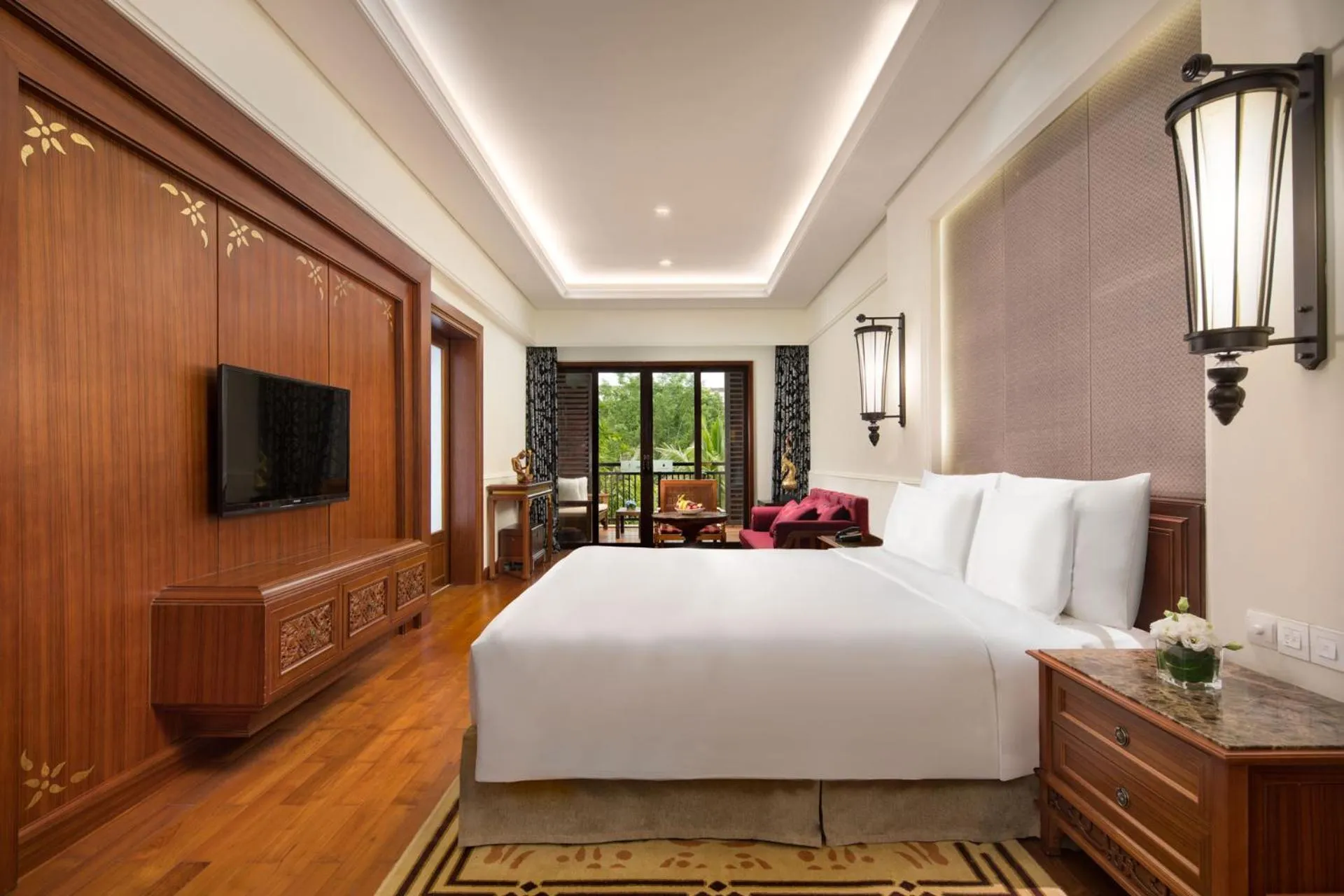 Bed in InterContinental Xishuangbanna Resort by IHG