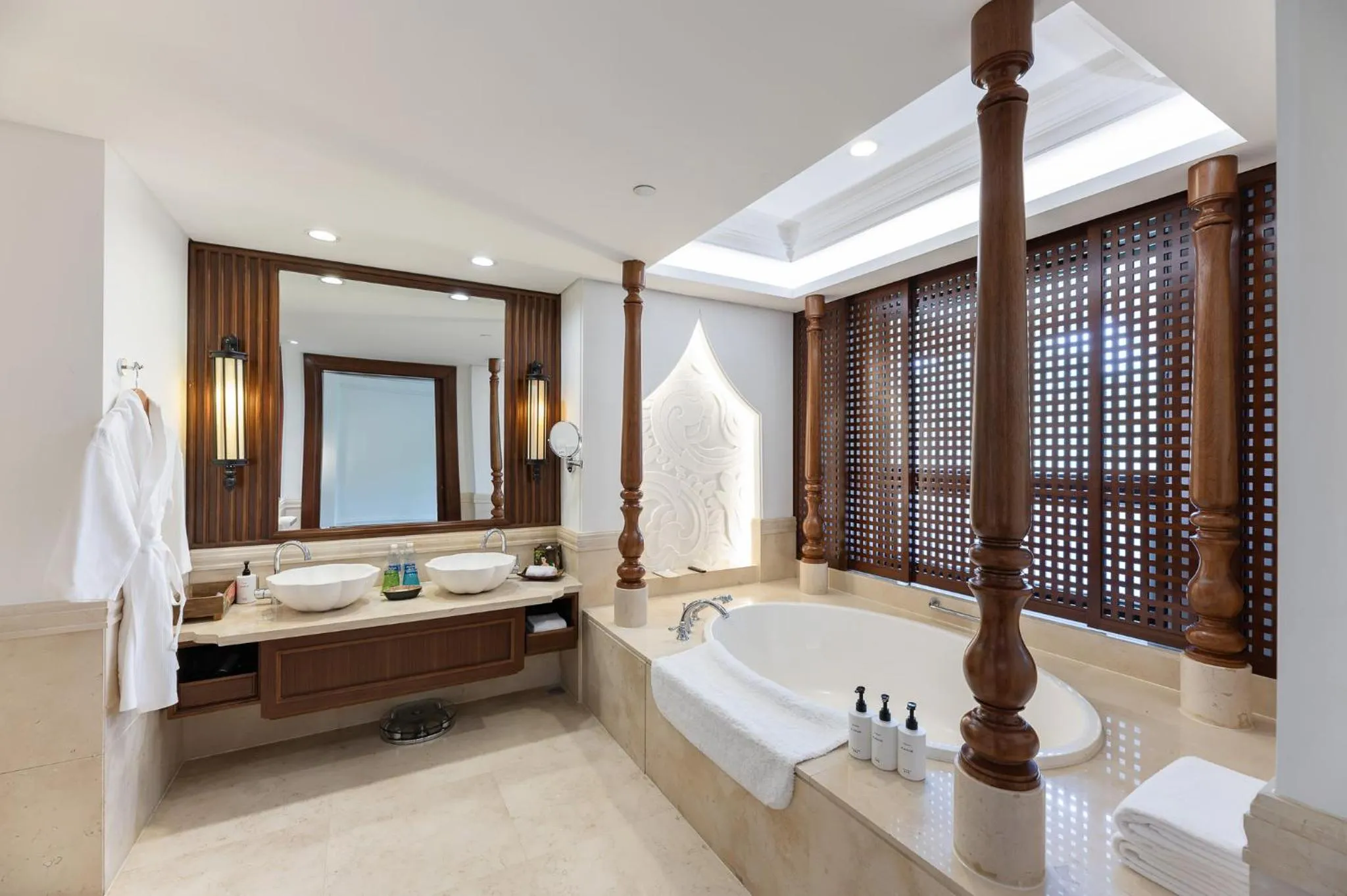 Photo of the whole room, Bed in InterContinental Xishuangbanna Resort by IHG