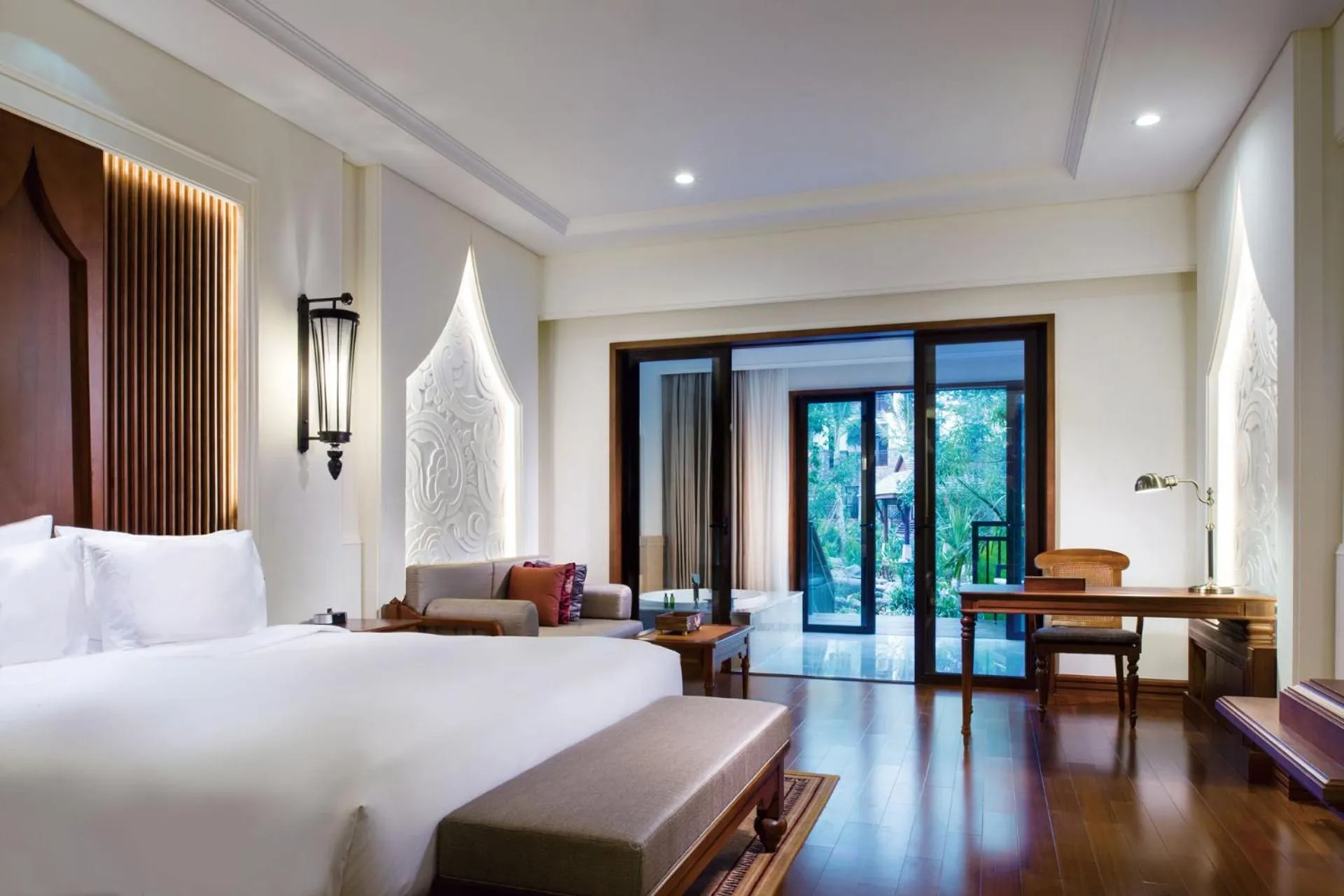 Bed in InterContinental Xishuangbanna Resort by IHG