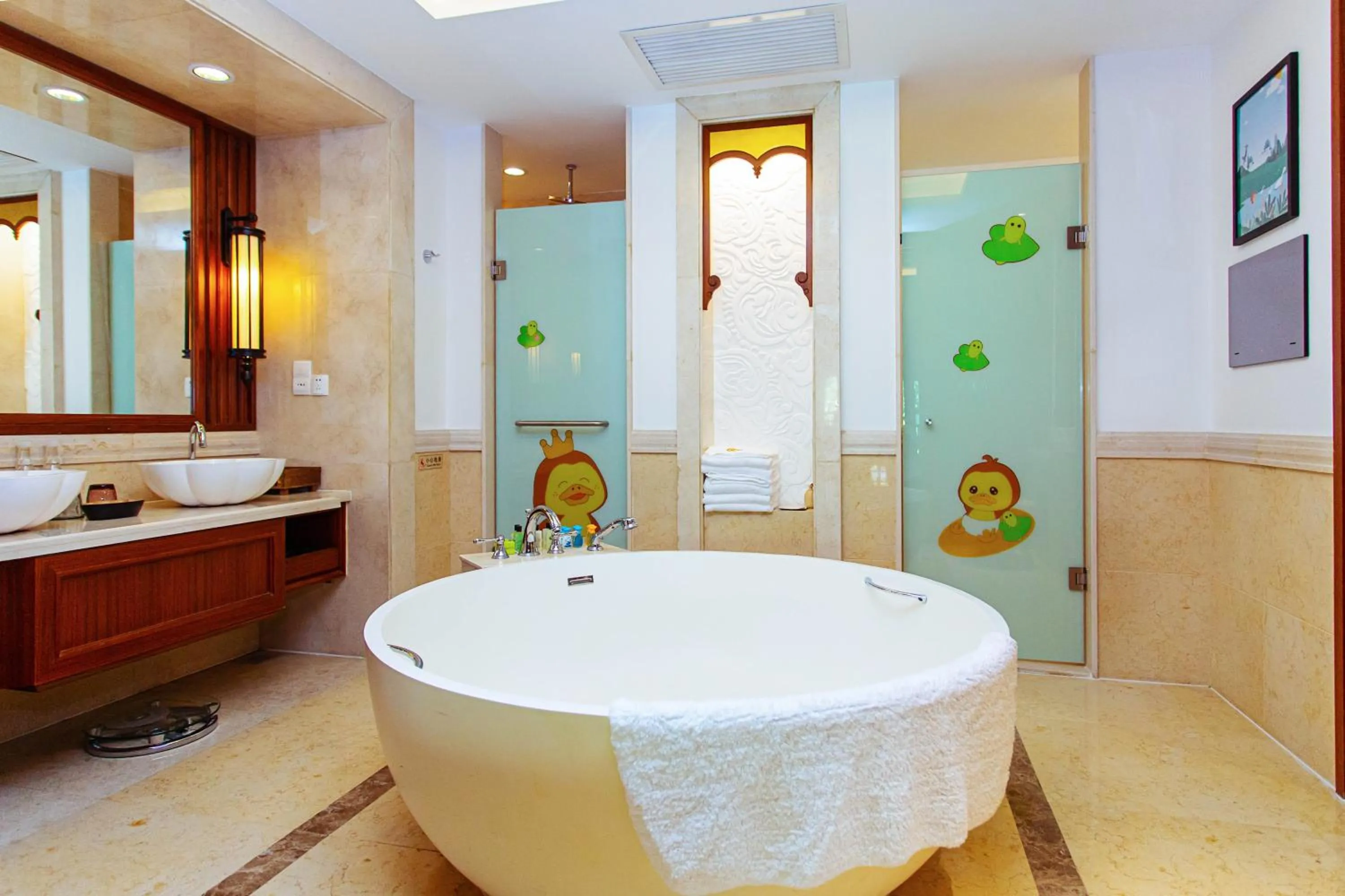 Photo of the whole room in InterContinental Xishuangbanna Resort by IHG