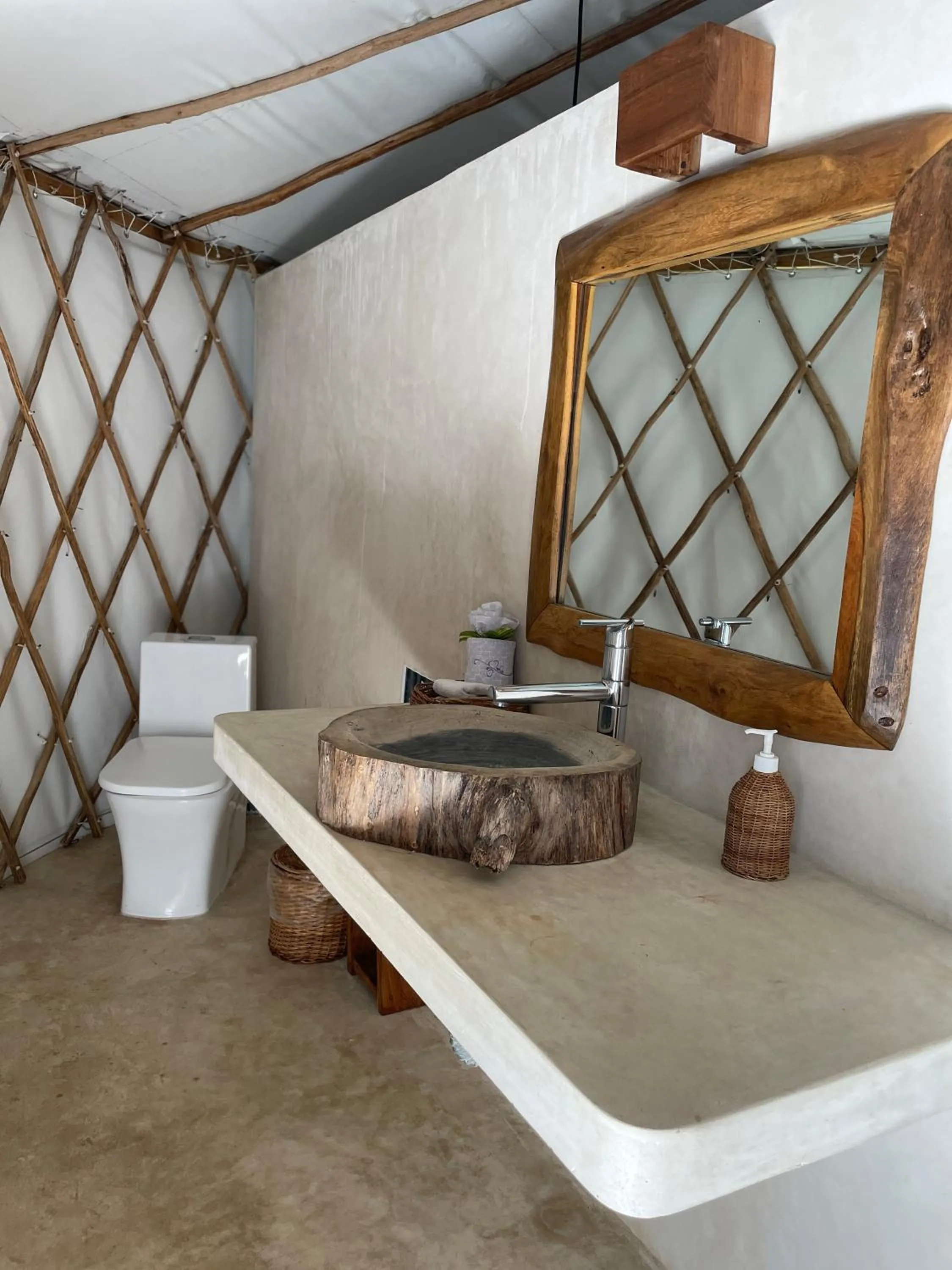 Bathroom in Huaya Camp