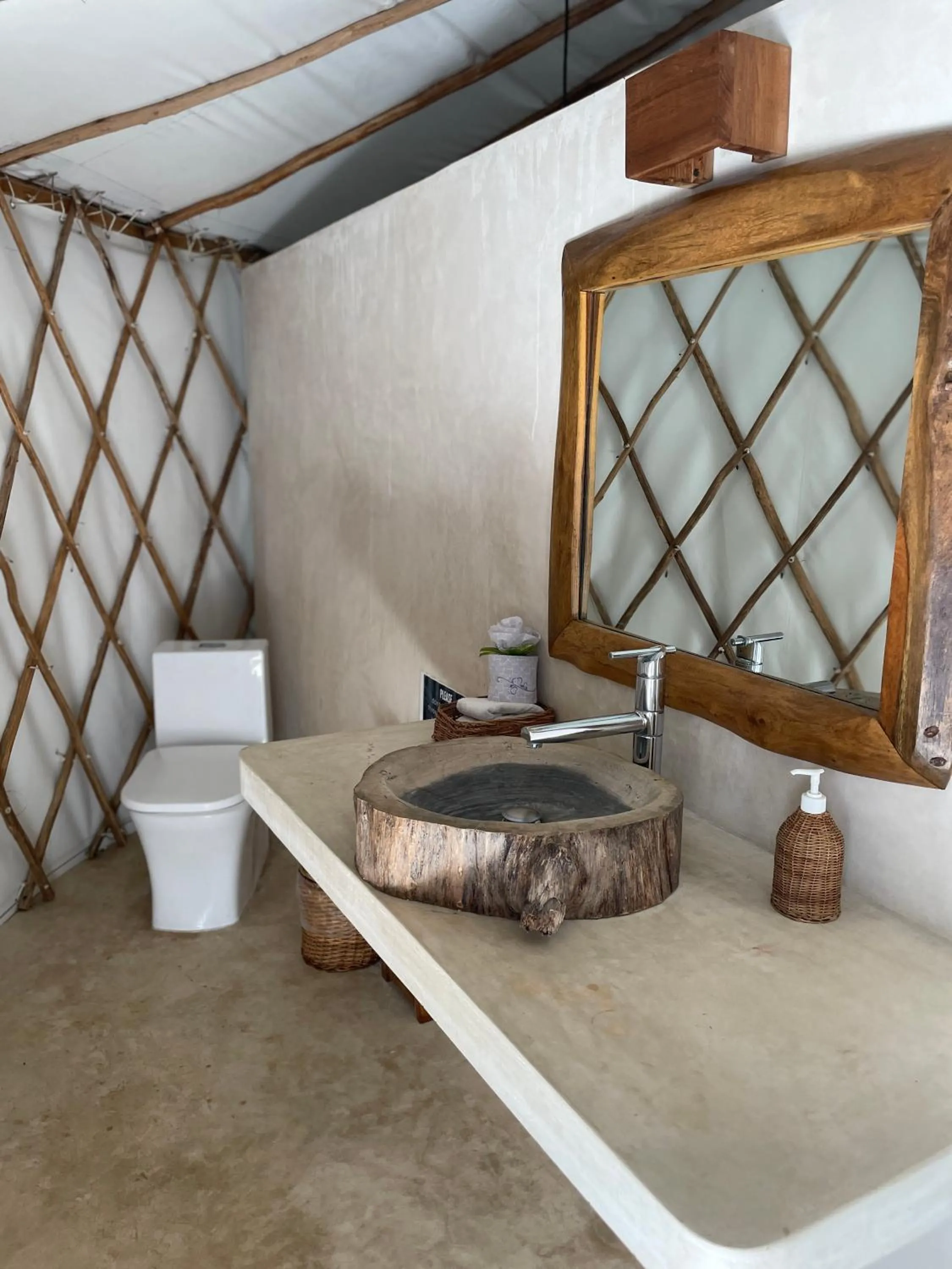 Bathroom in Huaya Camp