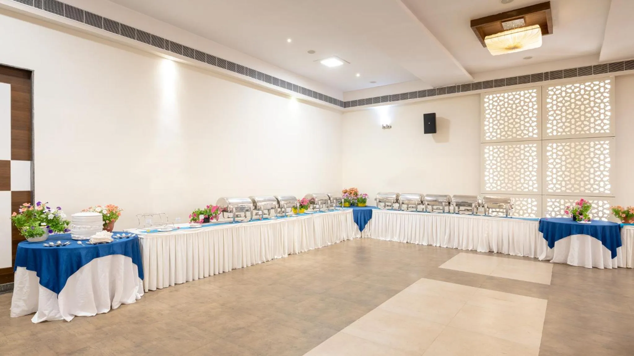 Food and drinks in Sunray Village Resort