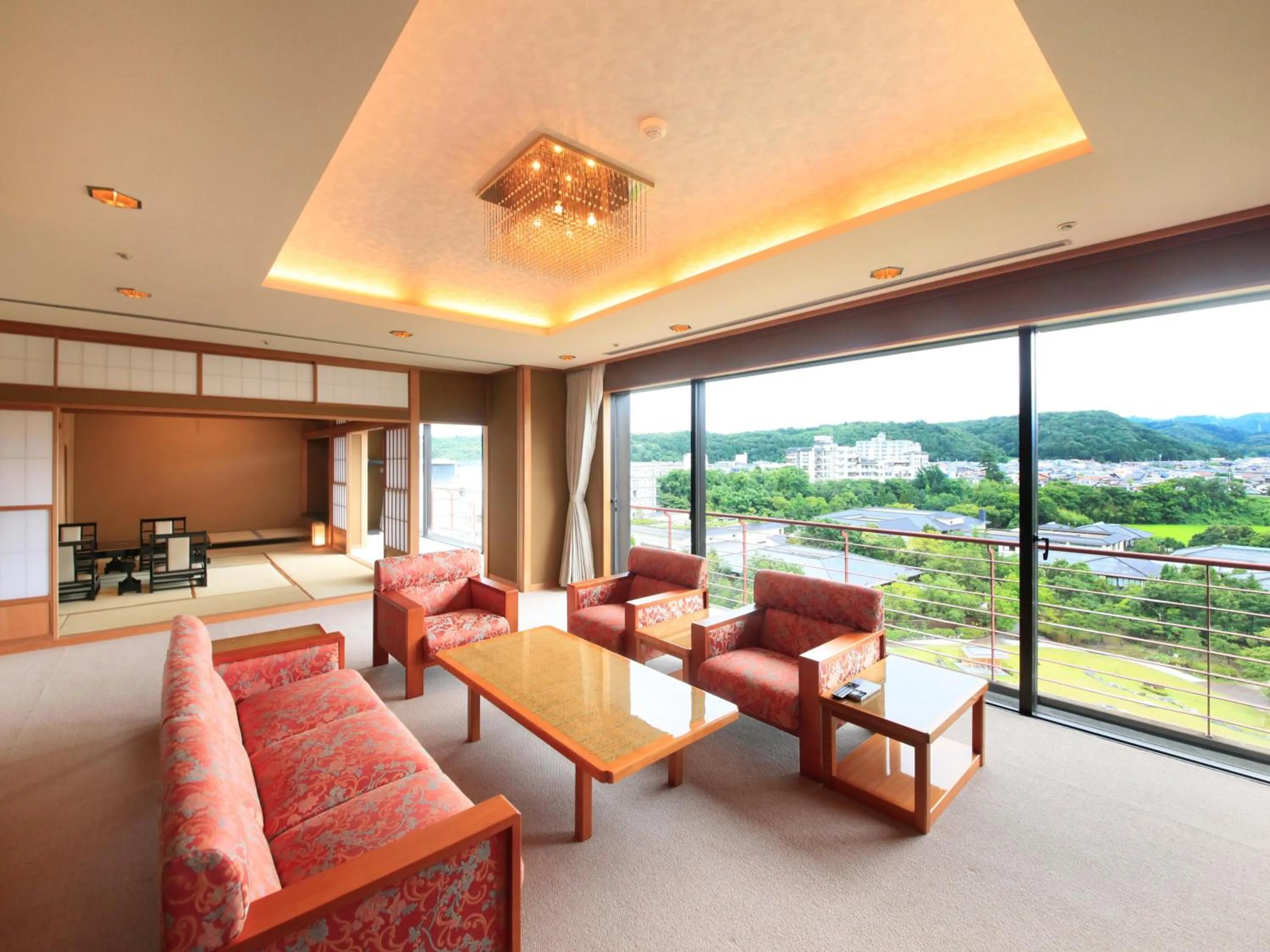 Yamashiro Onsen Miyabi no Yado Kaga Hyakumangoku