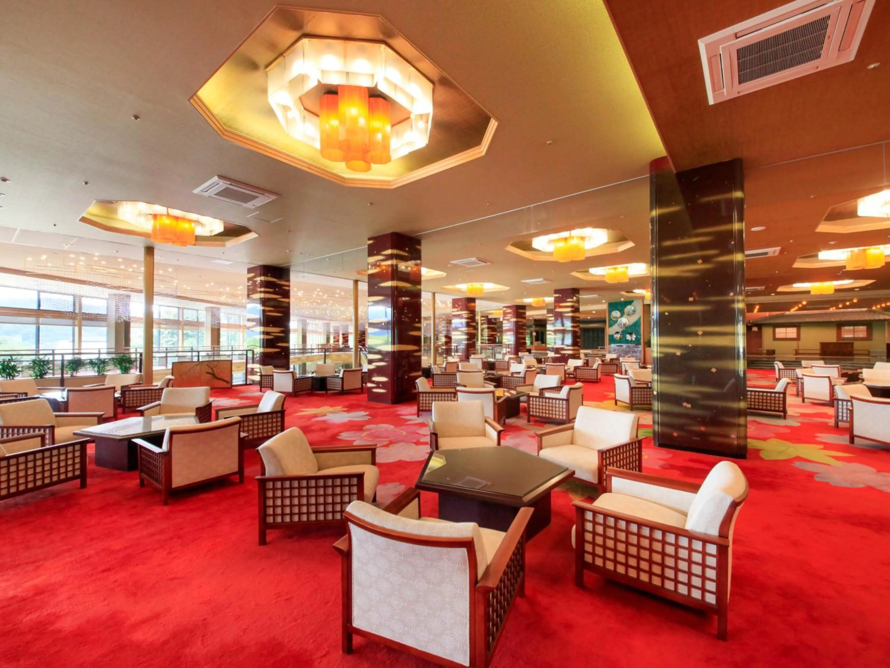 Lobby or reception in Yamashiro Onsen Miyabi no Yado Kaga Hyakumangoku