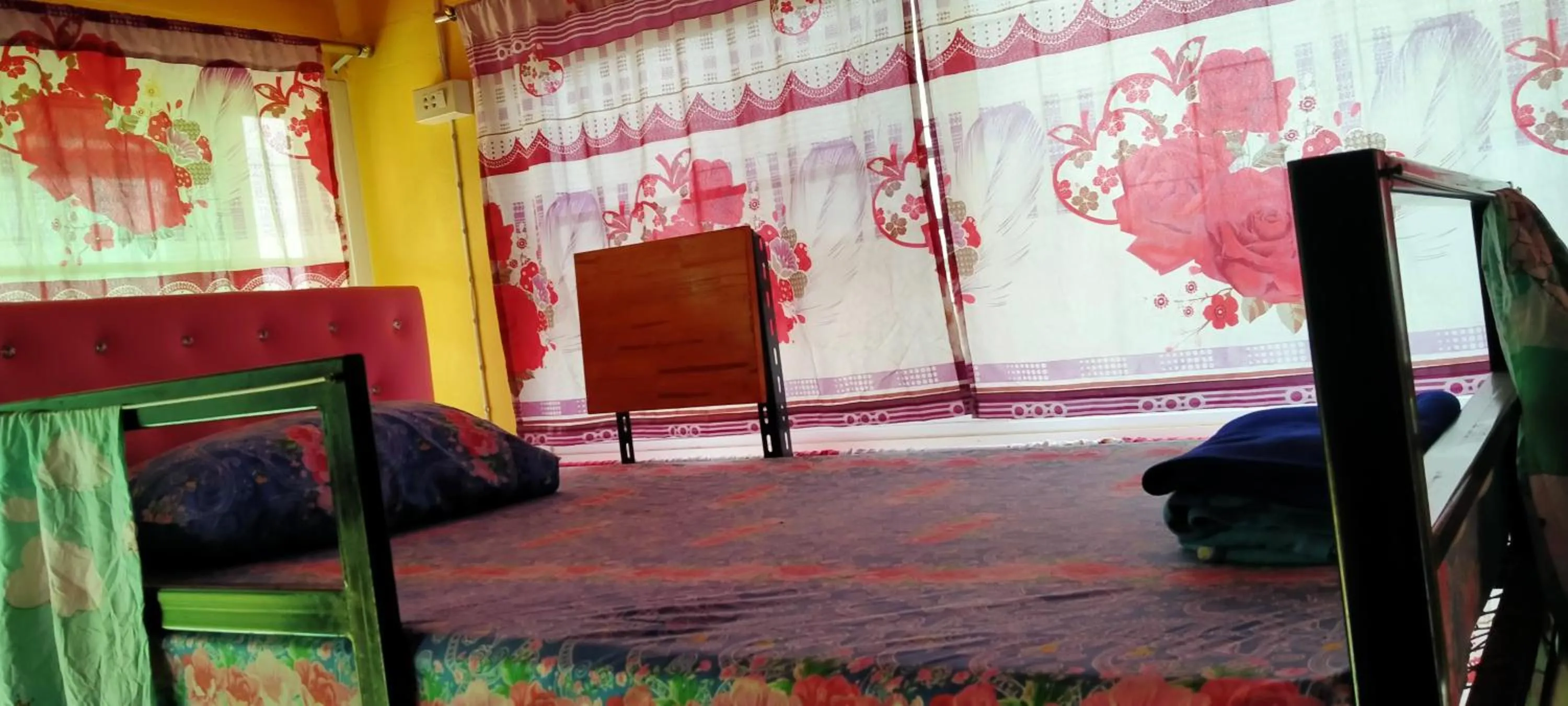 Bed in RuengsriSiri Guesthouse