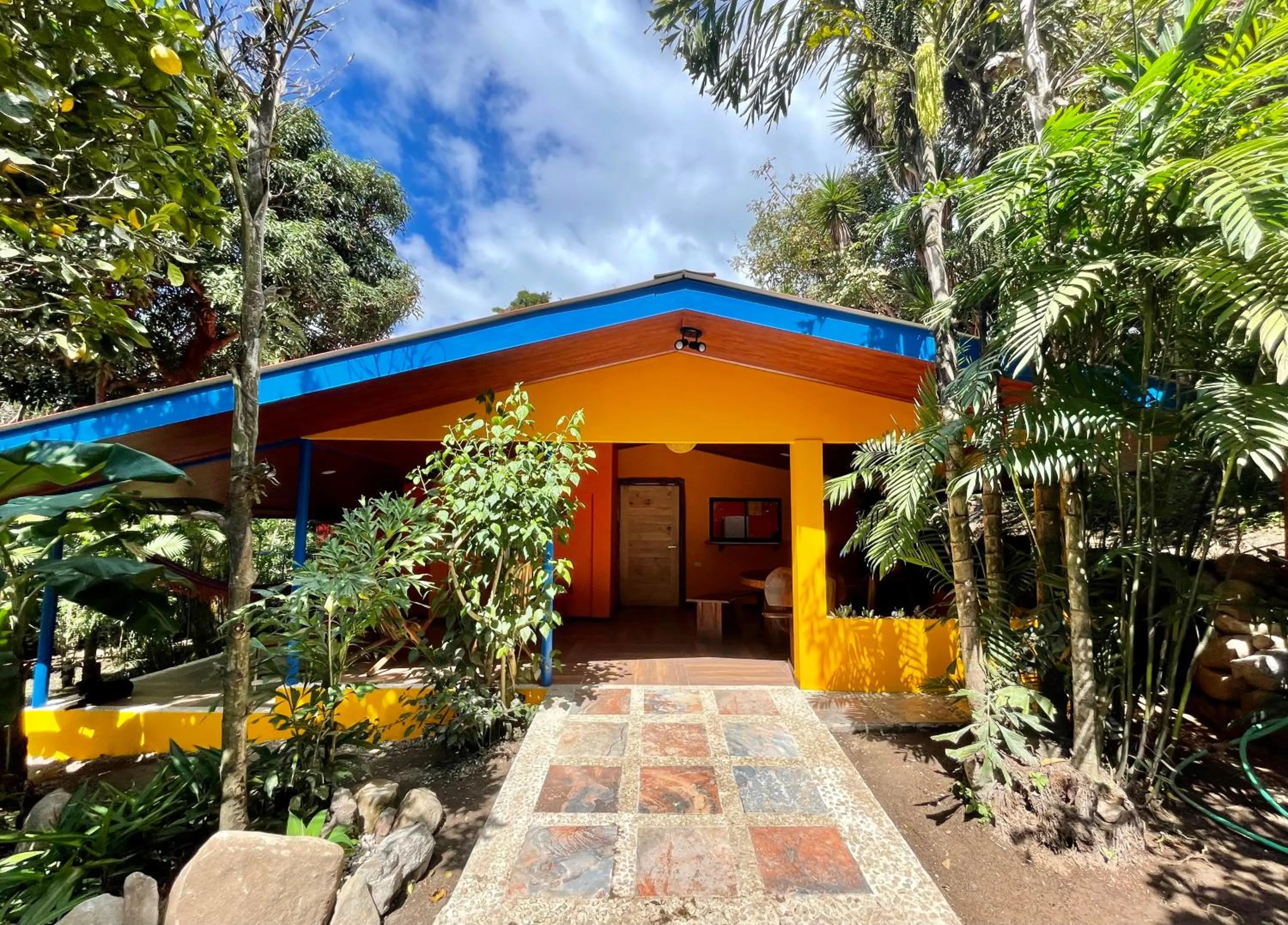 Property building in El Sol Monteverde