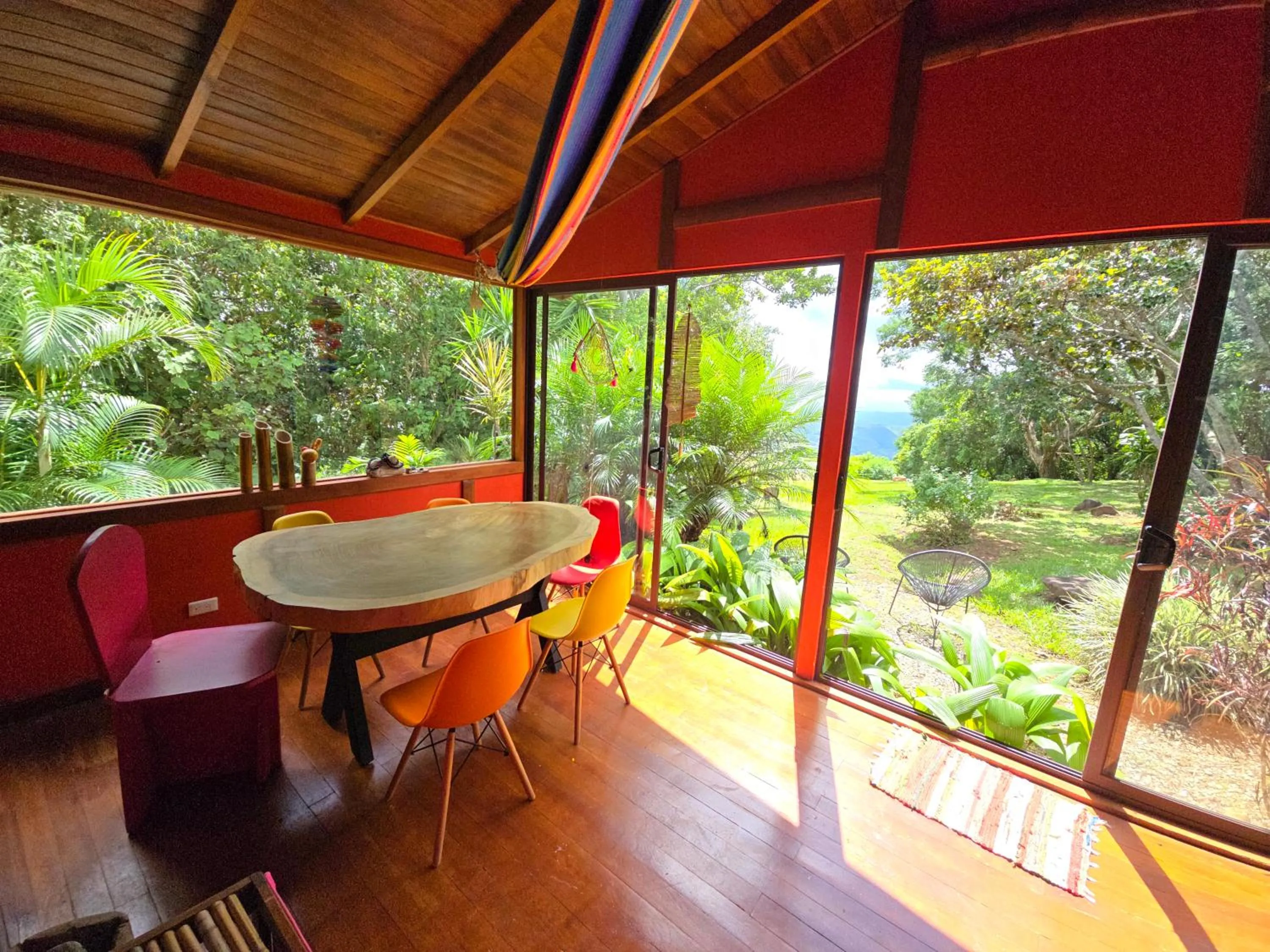 Living room in El Sol Monteverde