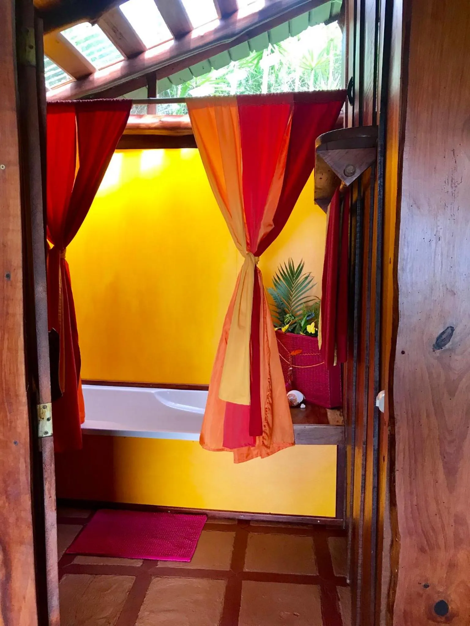 Bathroom, Bed in El Sol Monteverde