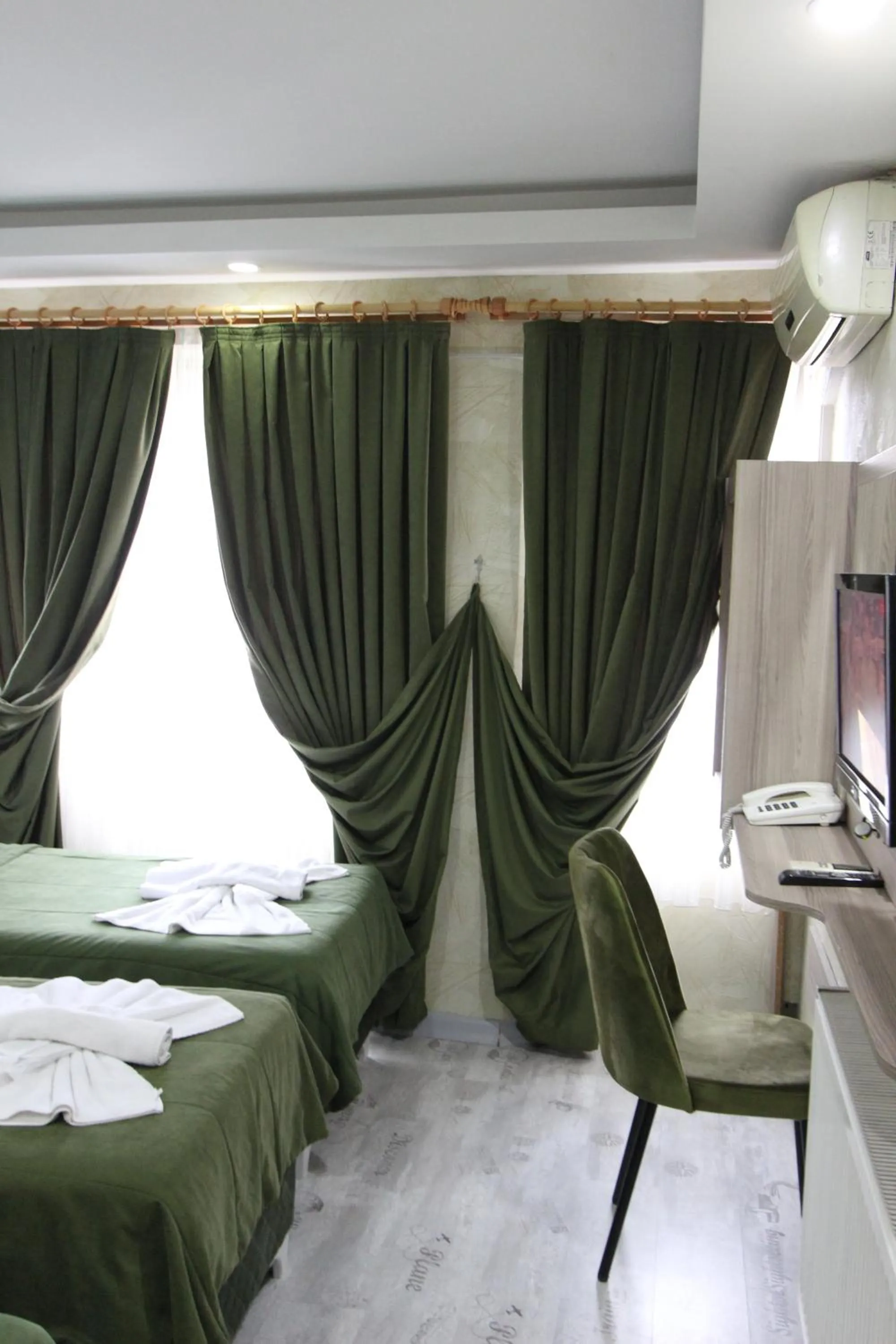 Bed in Kaya Madrid Hotel