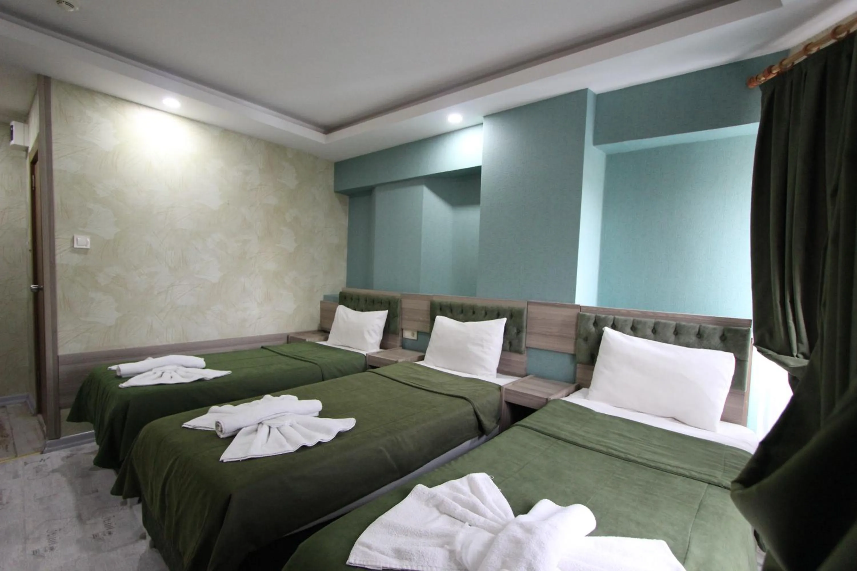 Bed in Kaya Madrid Hotel