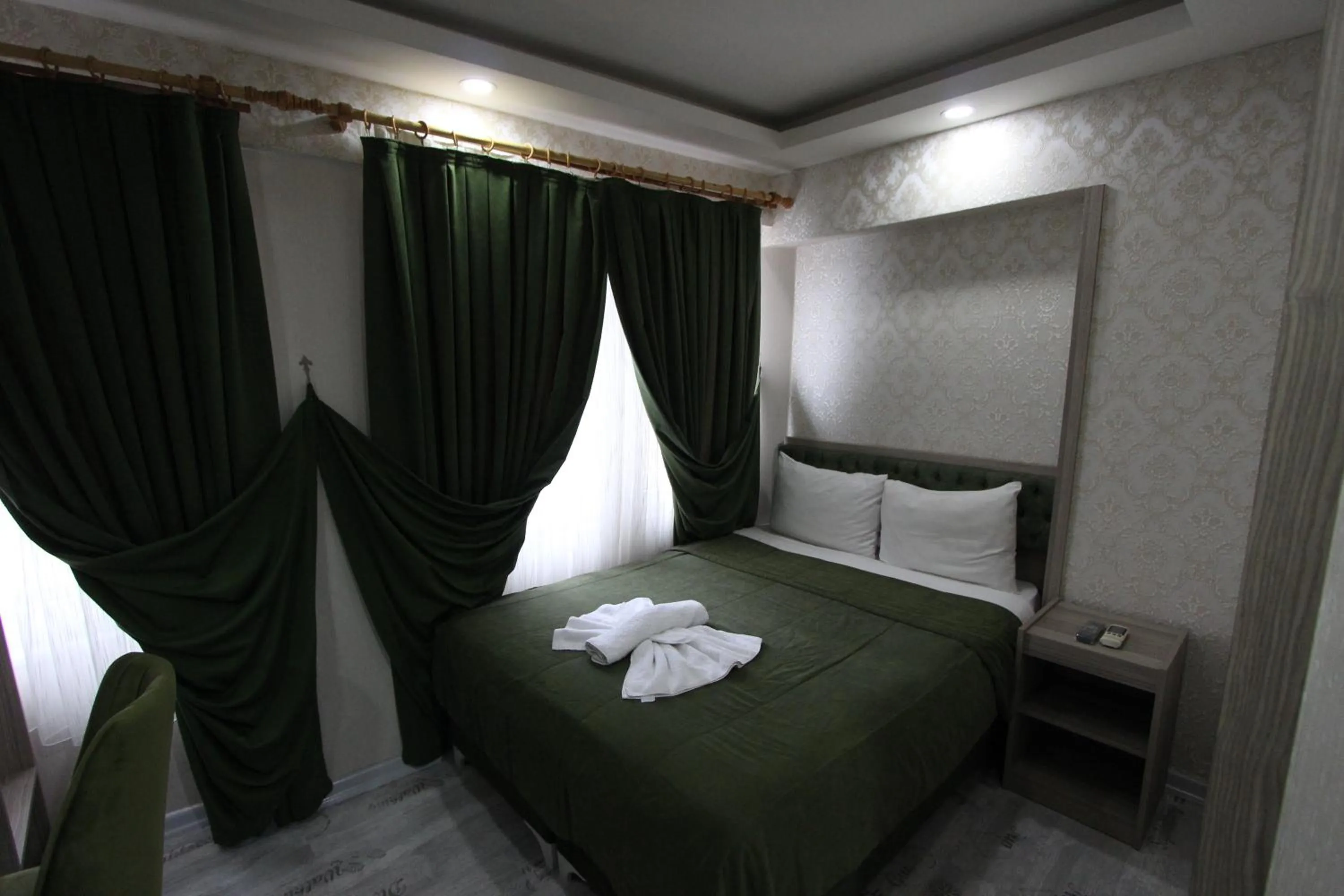 Bed in Kaya Madrid Hotel