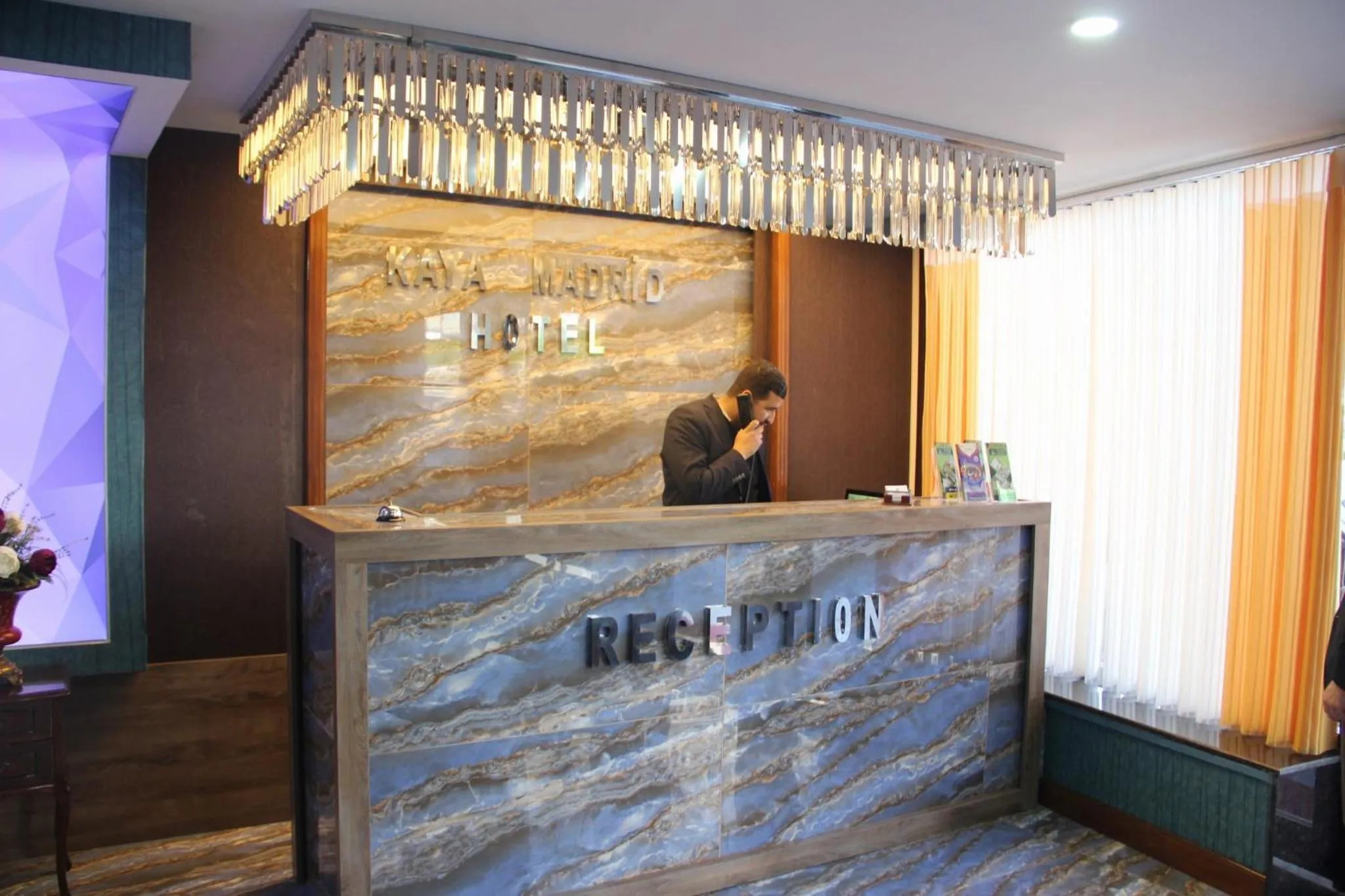 Lobby or reception in Kaya Madrid Hotel