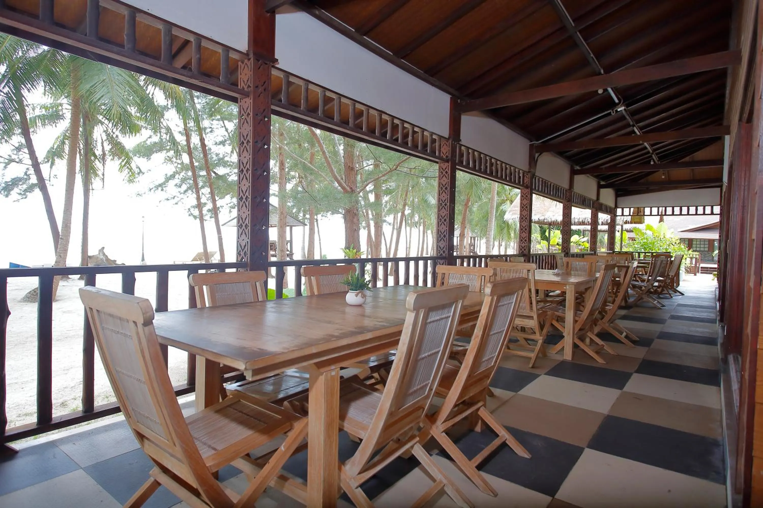Restaurant/places to eat in Sutera at Mantanani Island Resort & Spa