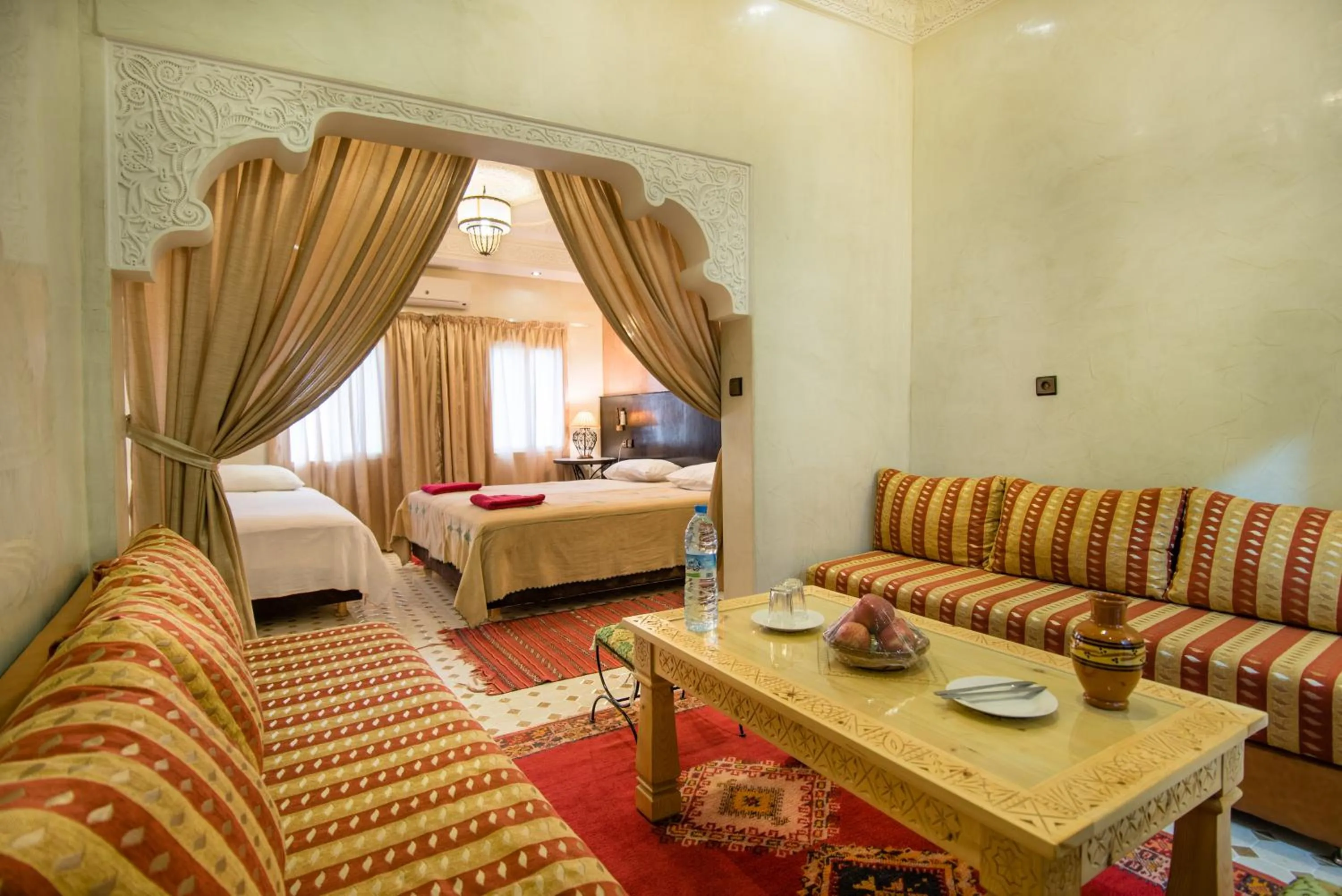Photo of the whole room, Bed in Riad Omar