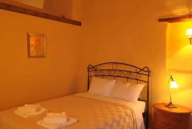 Bed in To Patriko