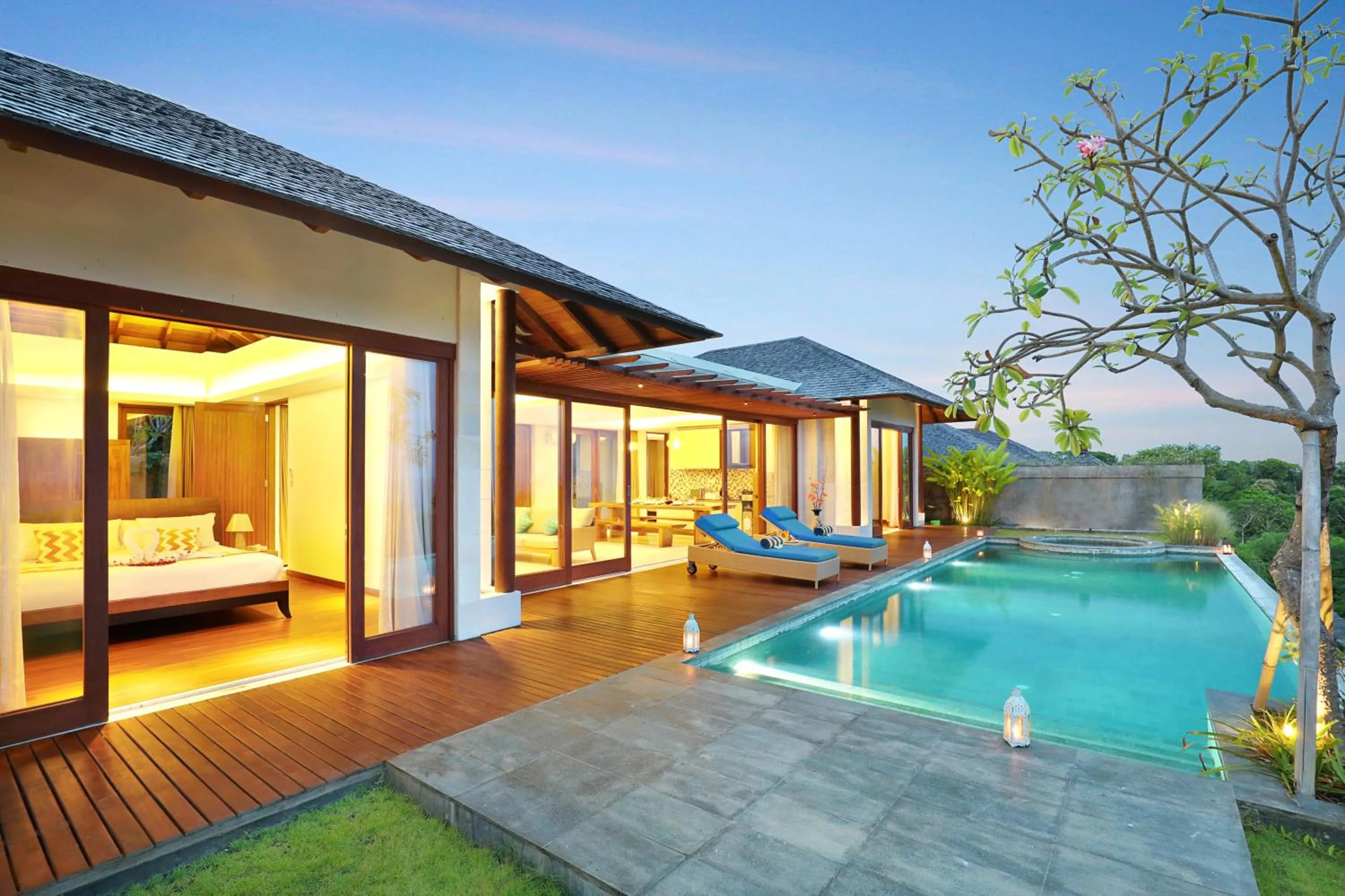 Balcony/Terrace in Ocean View Villa Hotman Paris VII