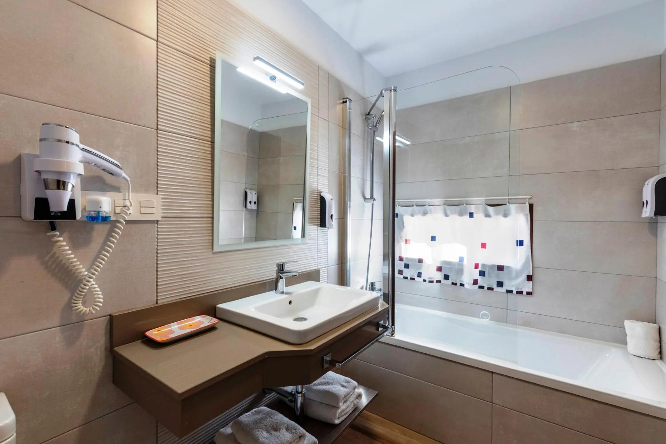 Hostal y Apartamento Rural Los Naranjos