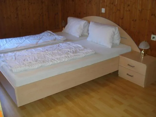 Property building, Bed in Haus Mondspitze