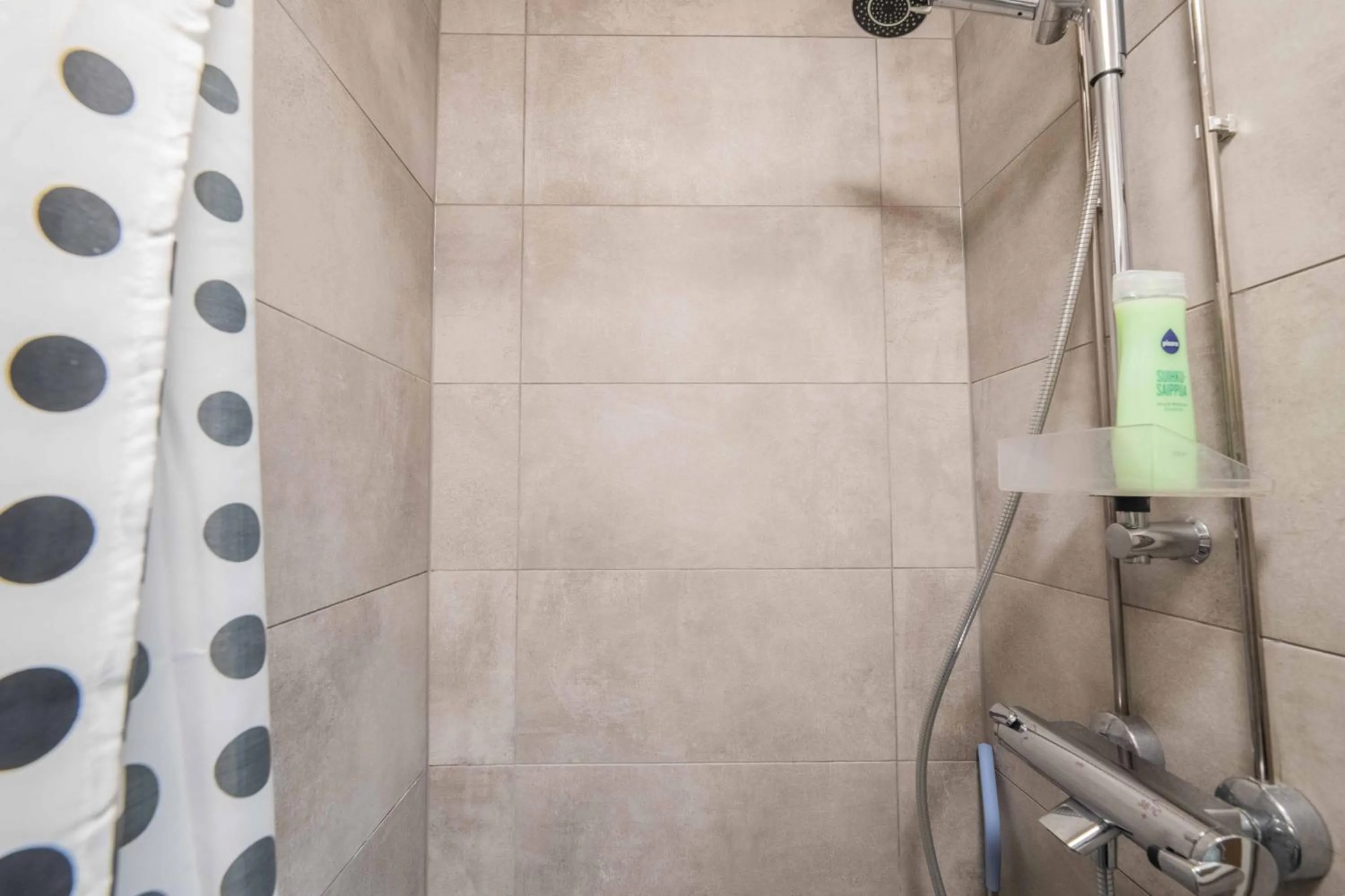 Shower in Vanha Postitalo