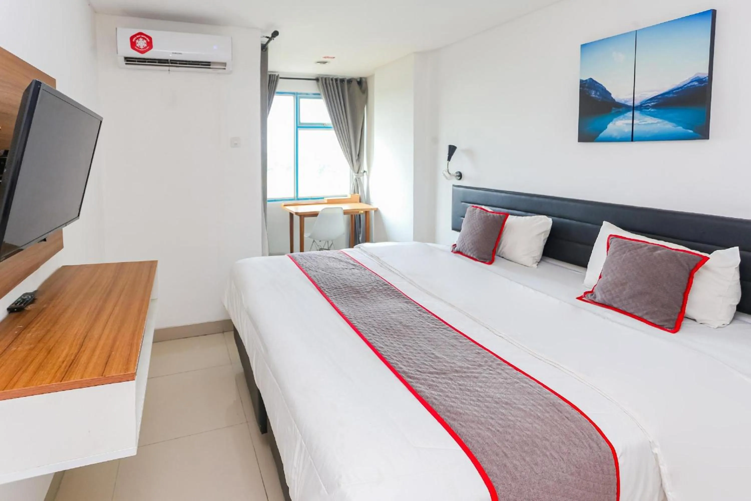 Photo of the whole room, Bed in Collection O Cikarang Near President University Formerly Enviro