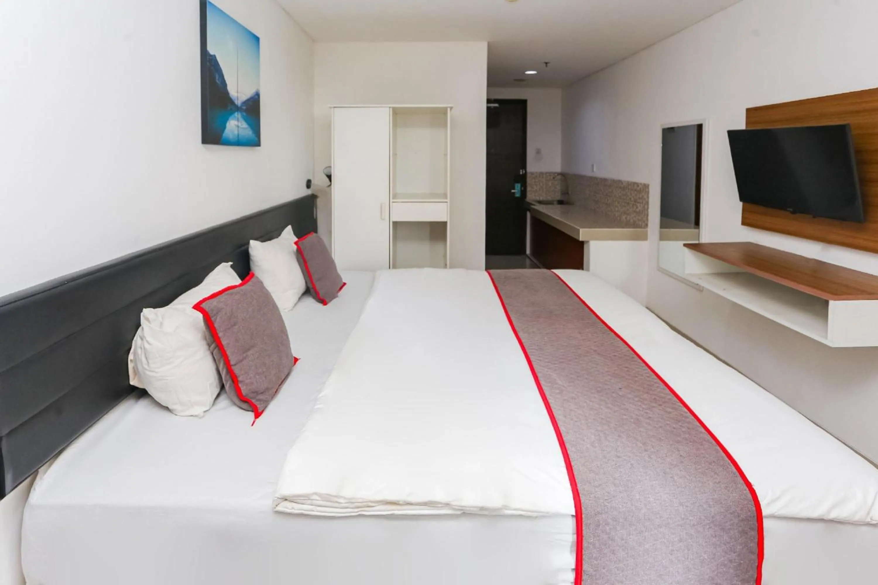 Photo of the whole room, Bed in Collection O Cikarang Near President University Formerly Enviro