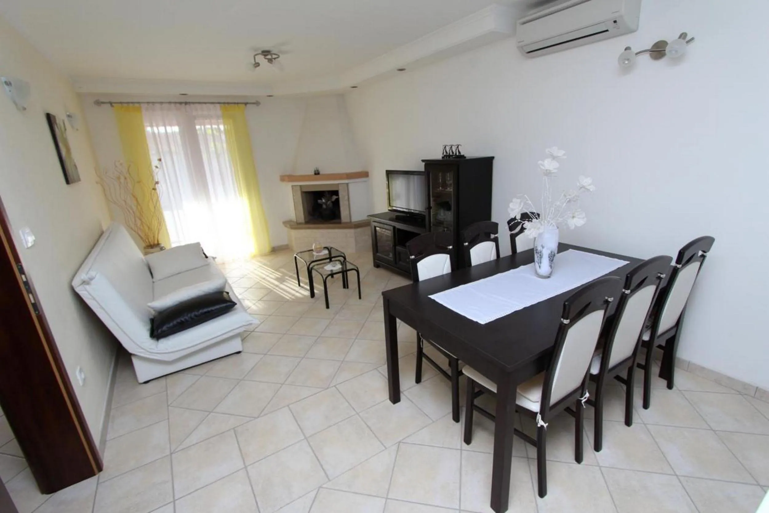 Apartments Dujmović
