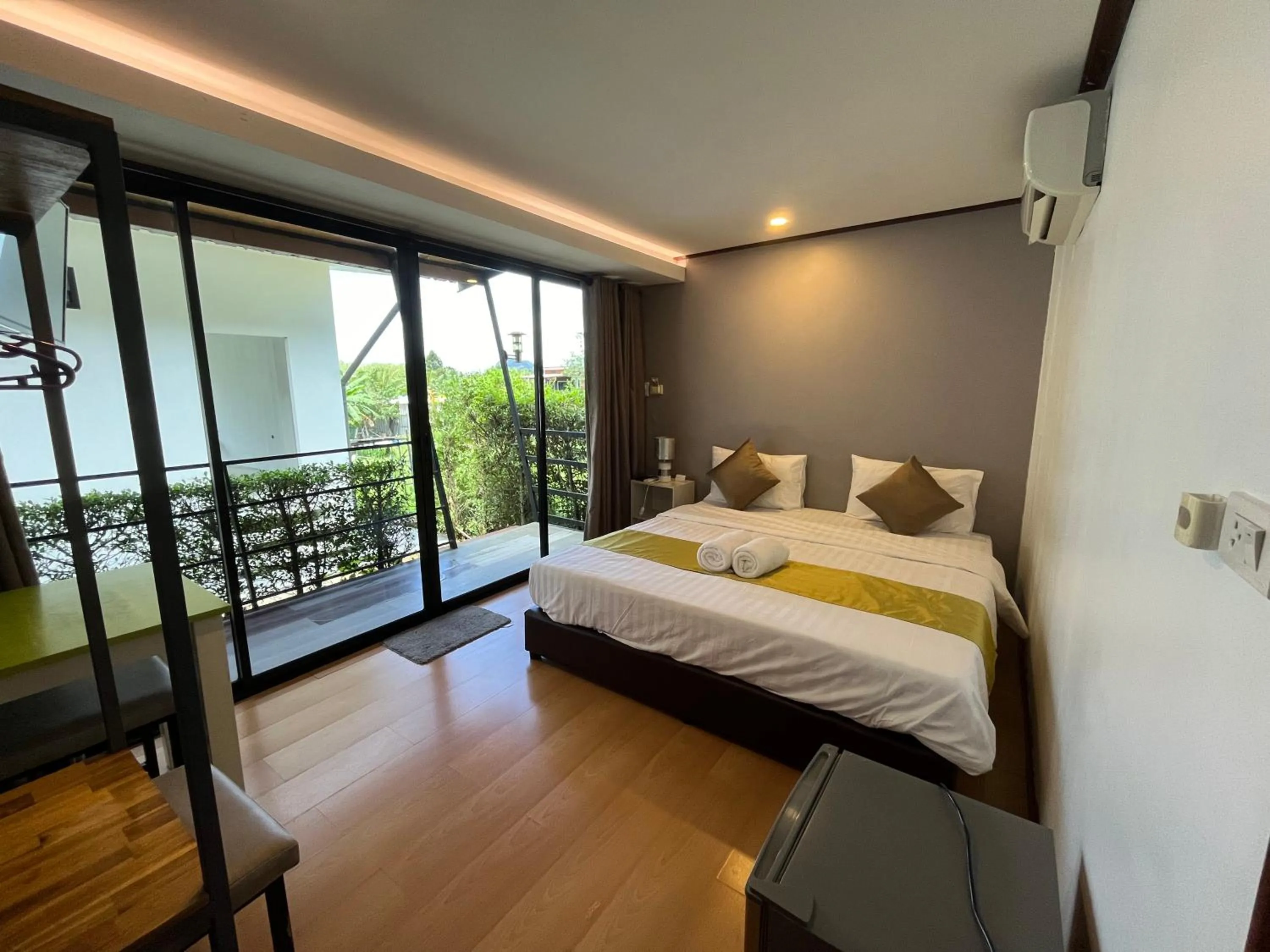 Bedroom, Bed in Marigold Aonang Resort