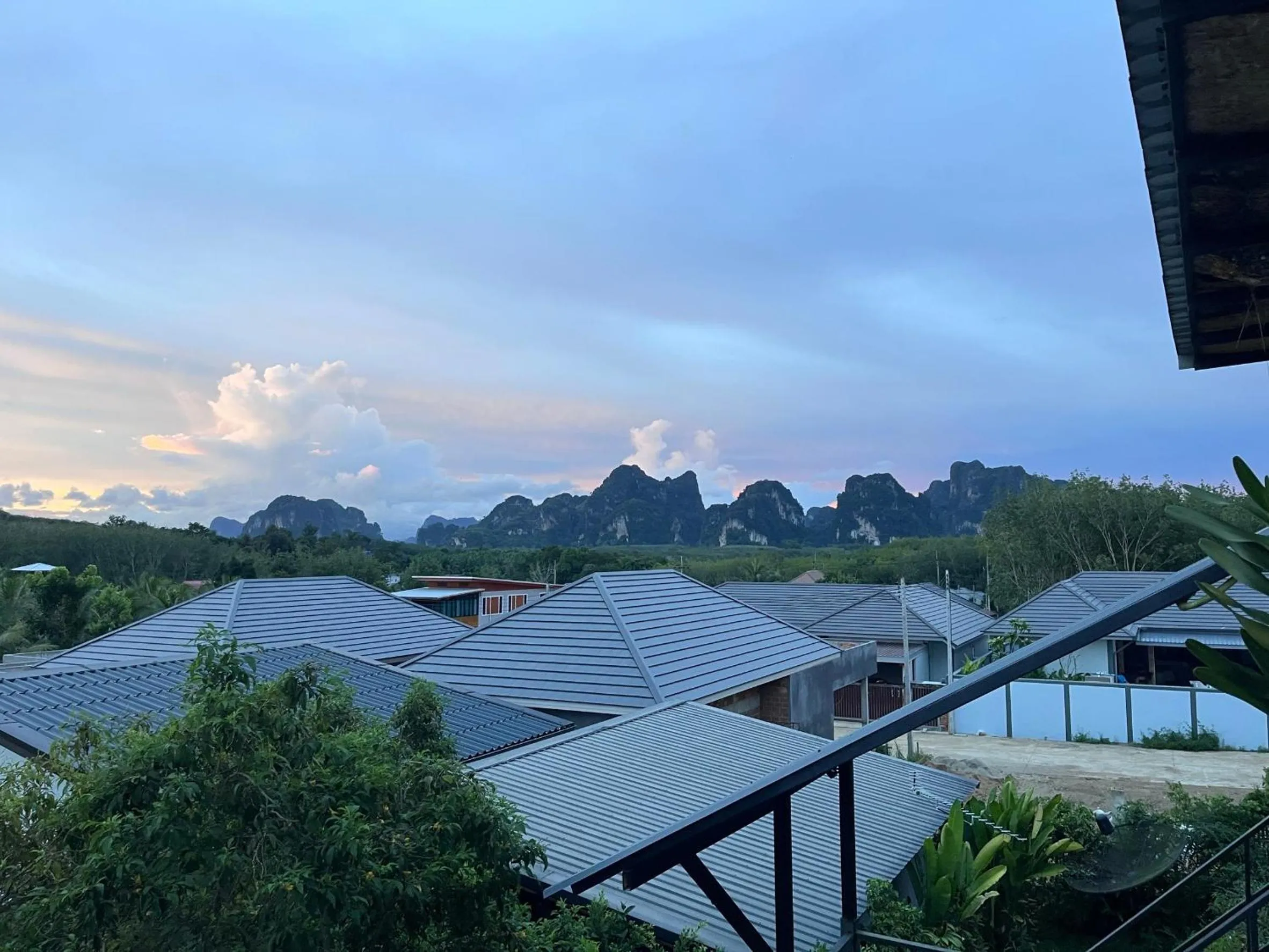 Restaurant/places to eat in Marigold Aonang Resort