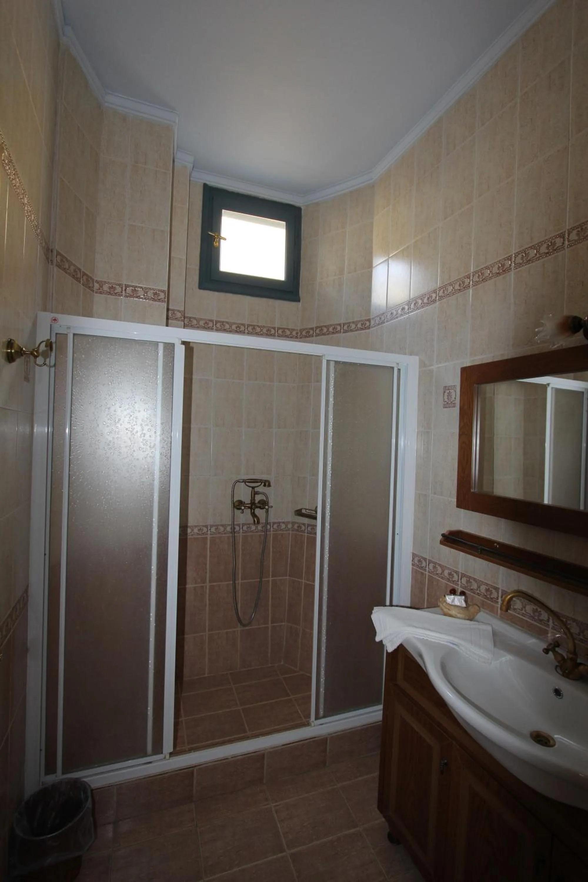 Bathroom in Polyxenia Hotel