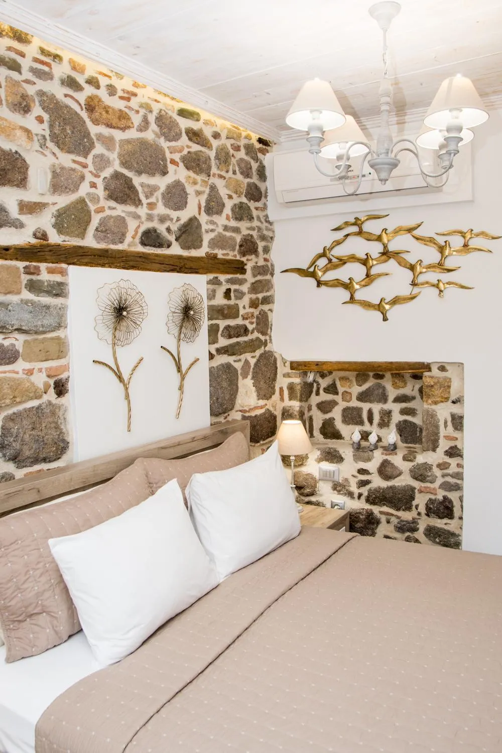 Bed in Arxontiko Hotel