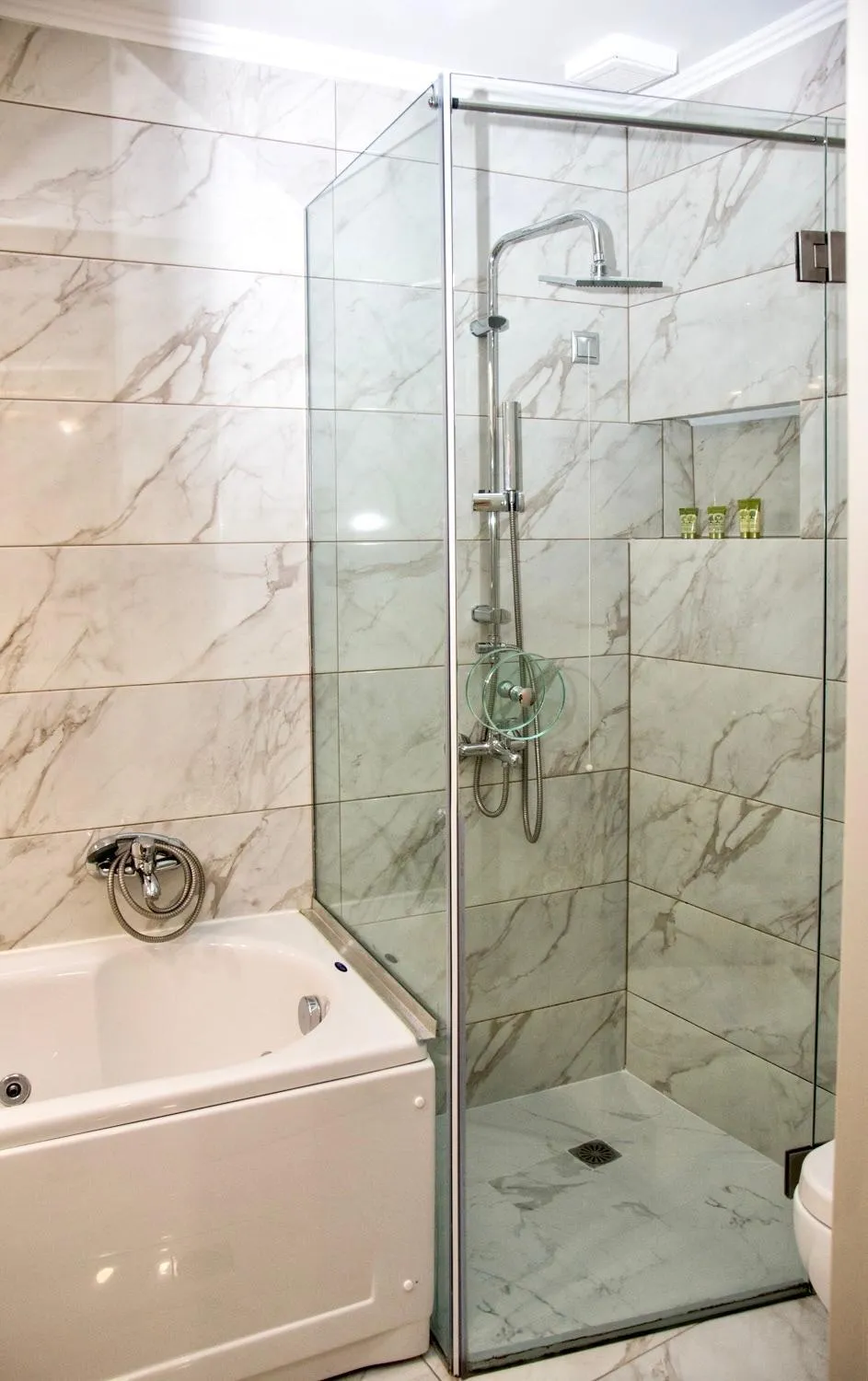 Shower in Arxontiko Hotel